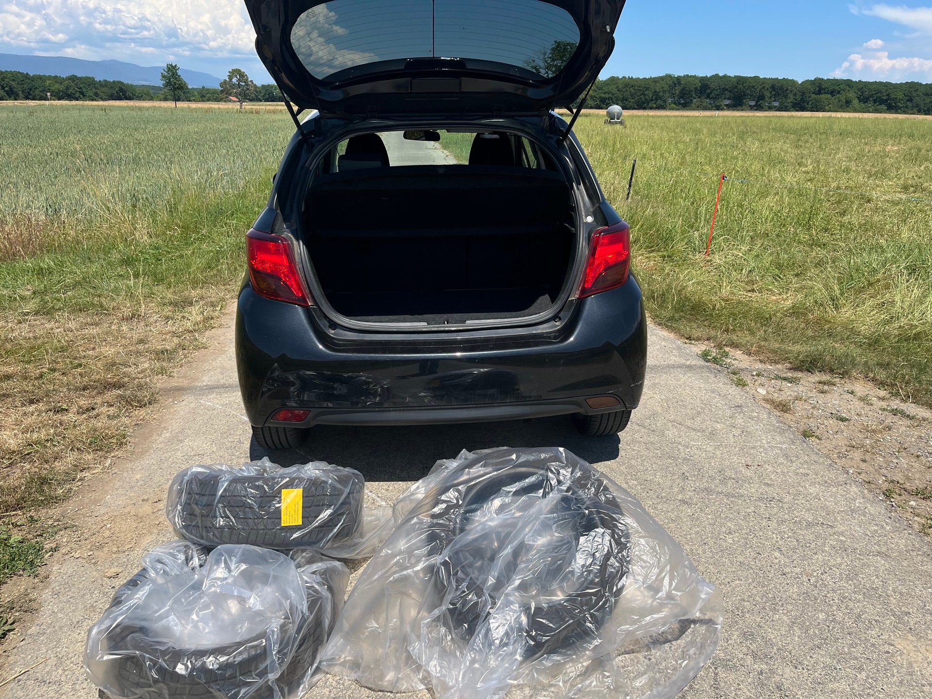 TOYOTA Yaris 1.5 VVT-i Hybrid Style e-CVT-image-7