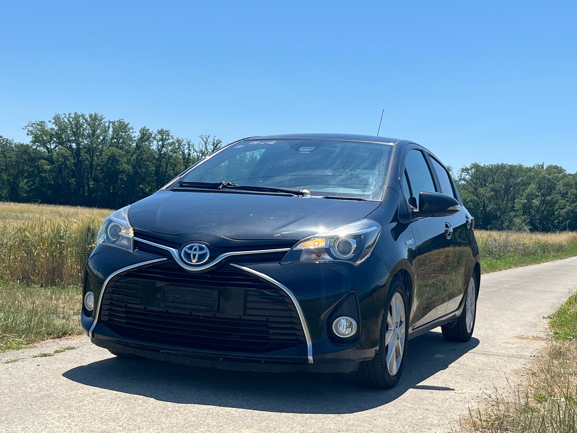 TOYOTA Yaris 1.5 VVT-i Hybrid Style e-CVT-image-3