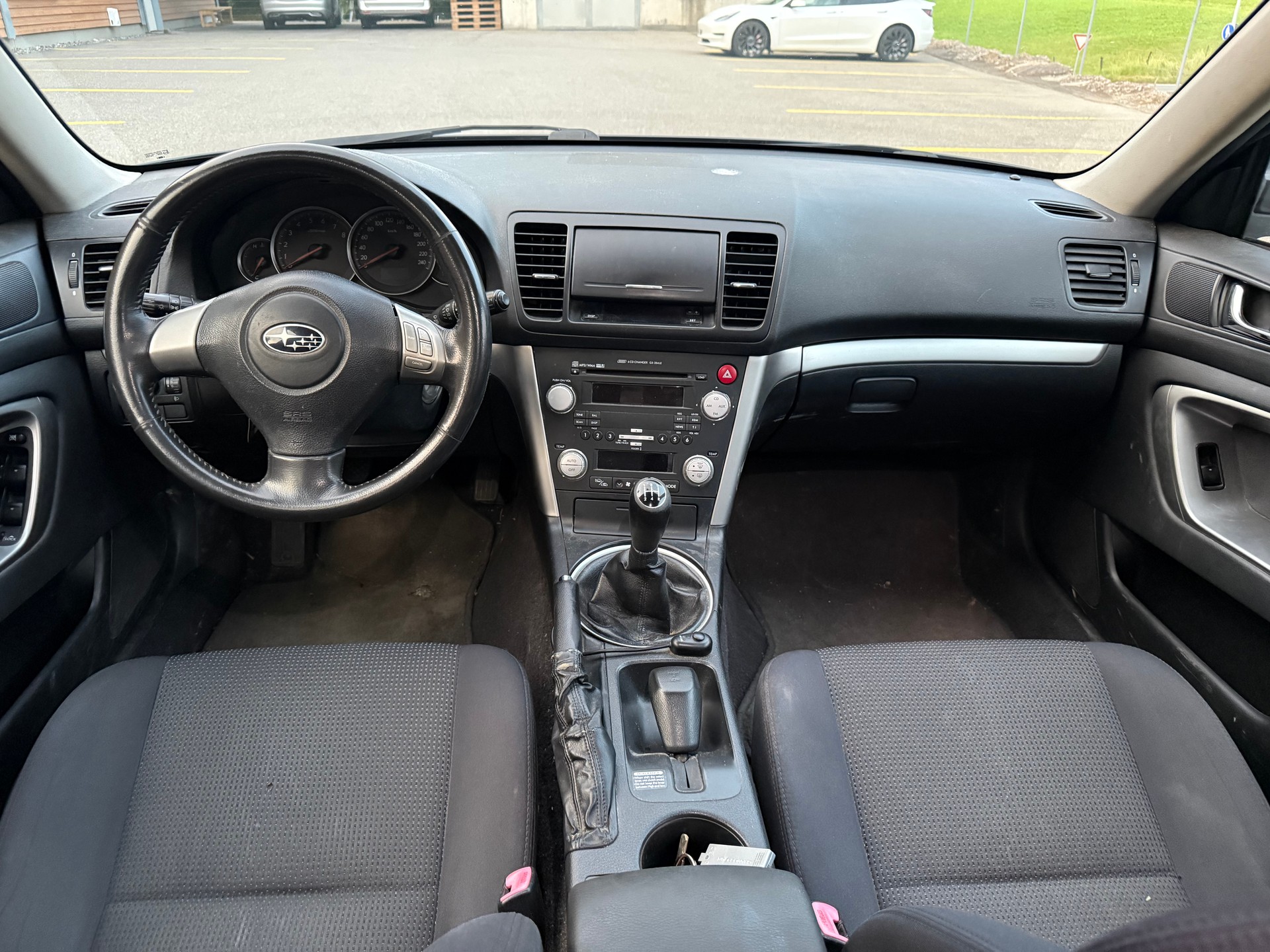 SUBARU Legacy 2.0R AWD Swiss-image-5