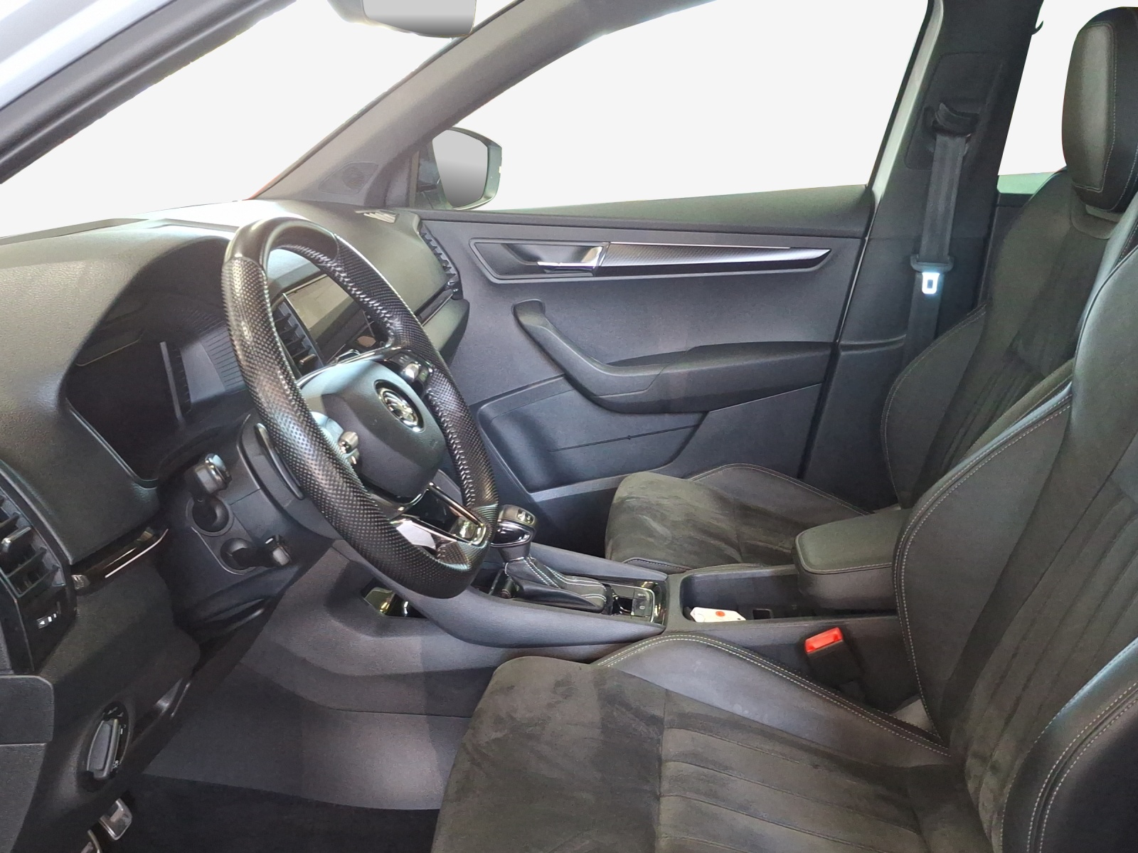 SKODA Karoq 2.0 TSI SportLine 4x4 DSG-image-7