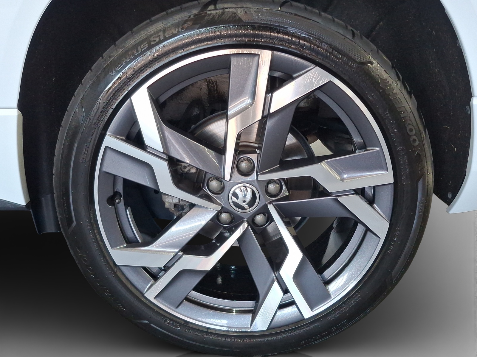 SKODA Karoq 2.0 TSI SportLine 4x4 DSG-image-13