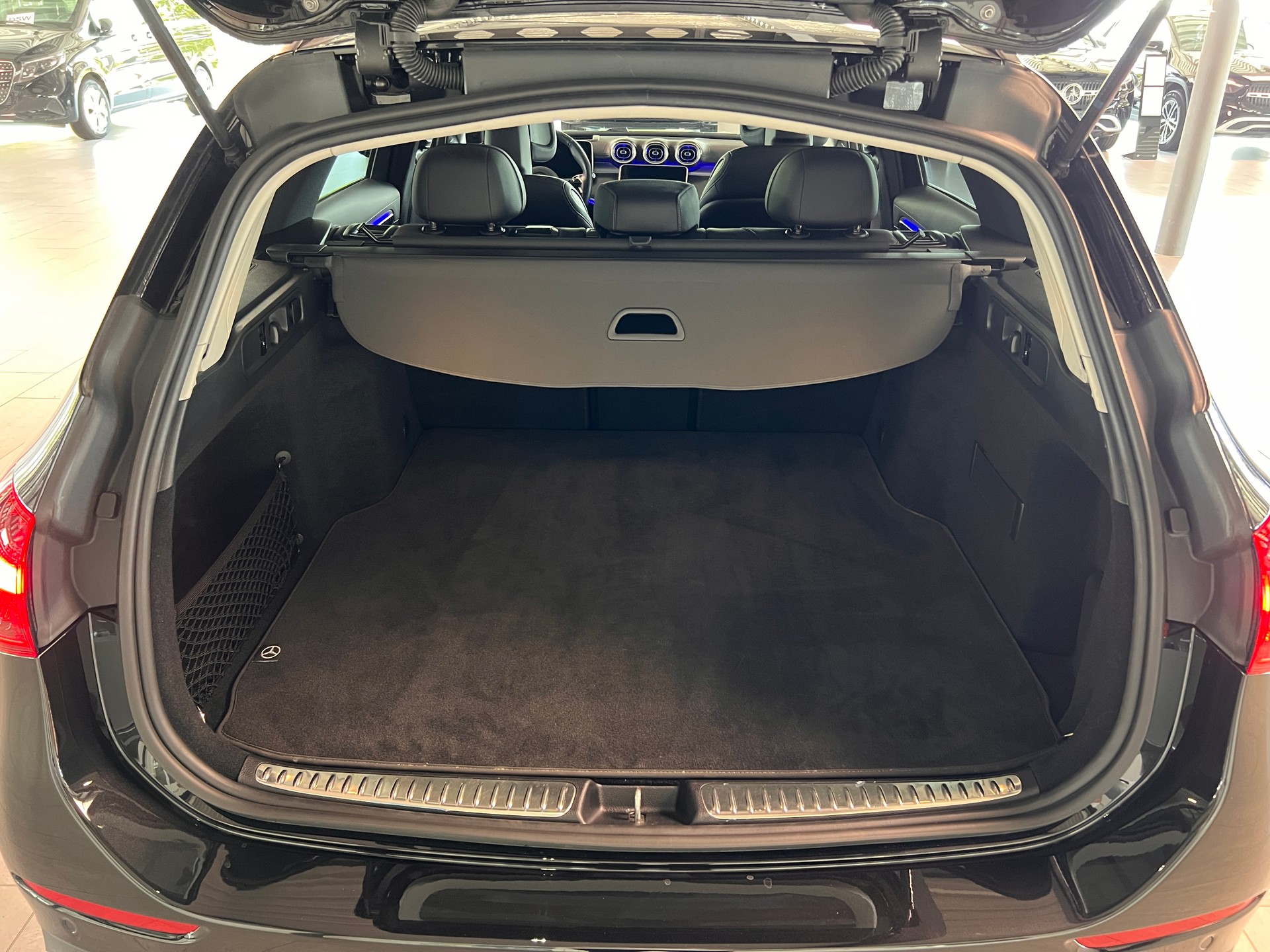MERCEDES-BENZ C 200 T 4 Matic-image-5