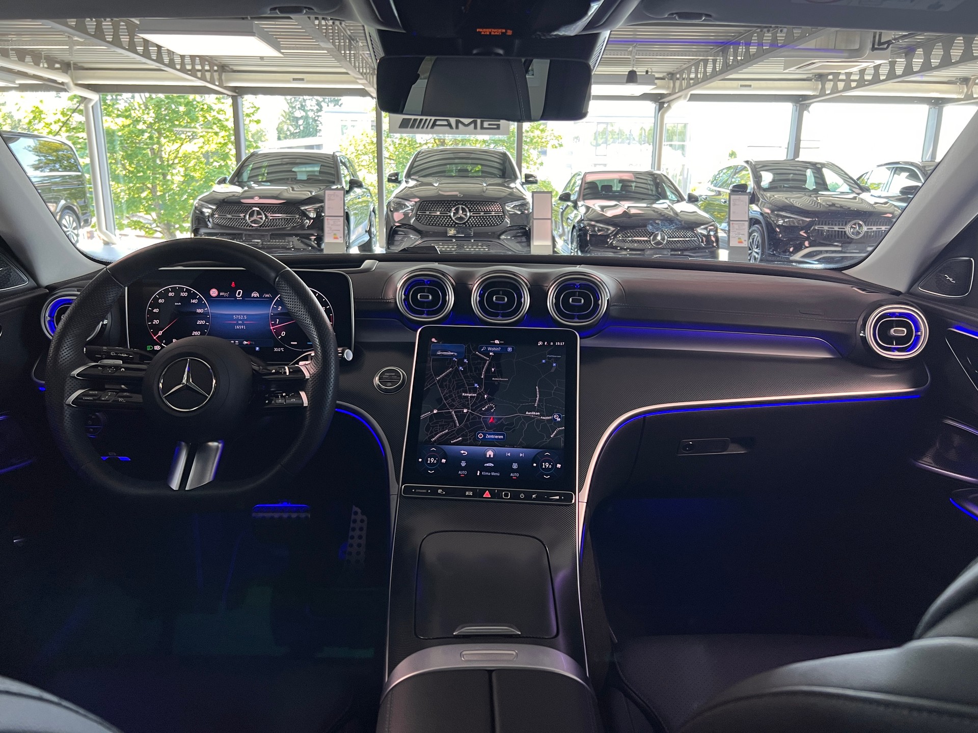 MERCEDES-BENZ C 200 T 4 Matic-image-10