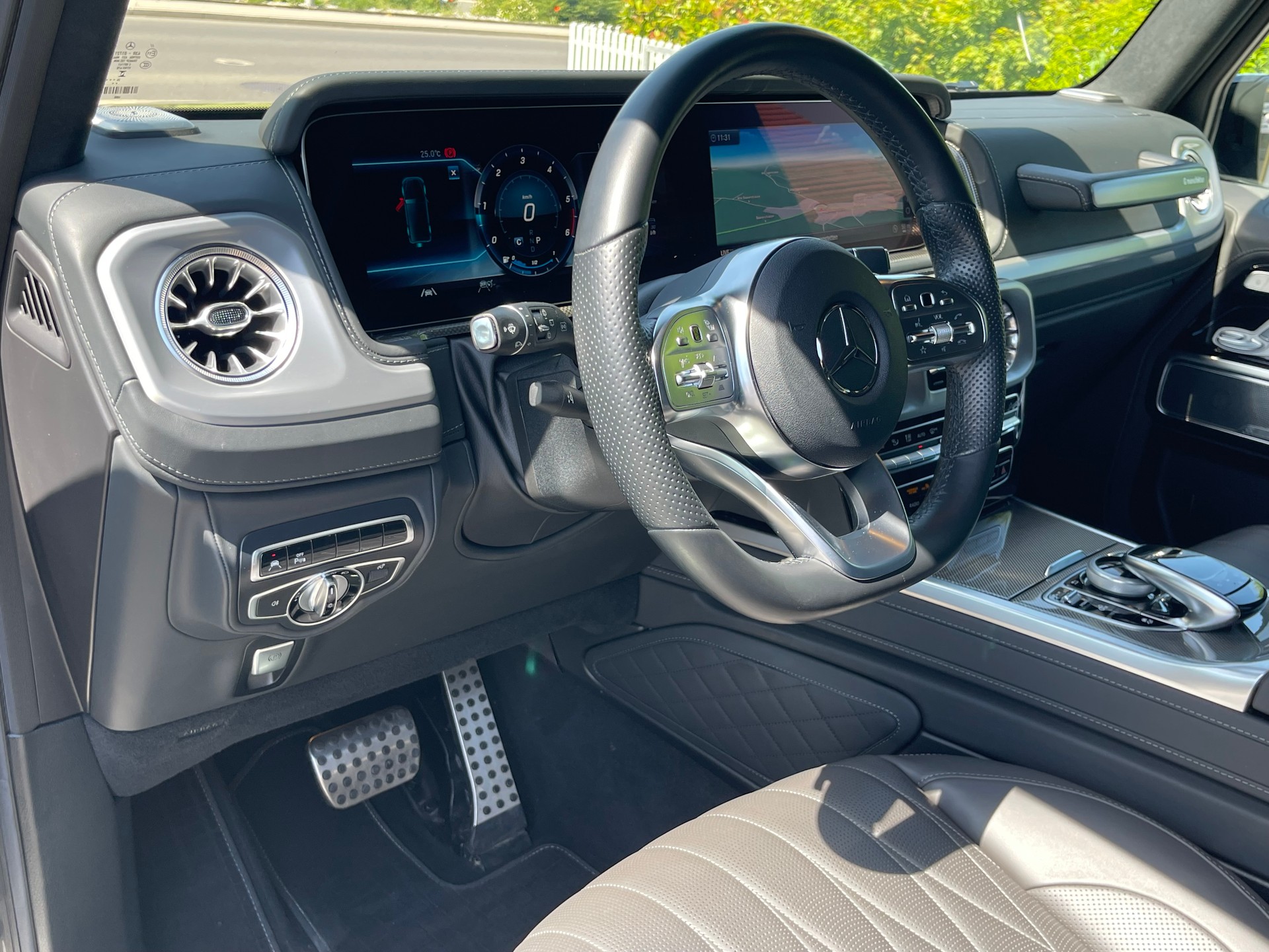 MERCEDES-BENZ G 400 d AMG Line 9G-Tronic-image-8