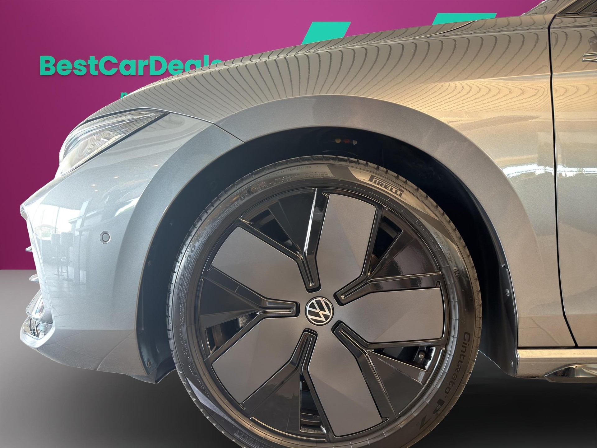 VW Passat Variant 2.0 TDI R-Line DSG 4motion-image-8