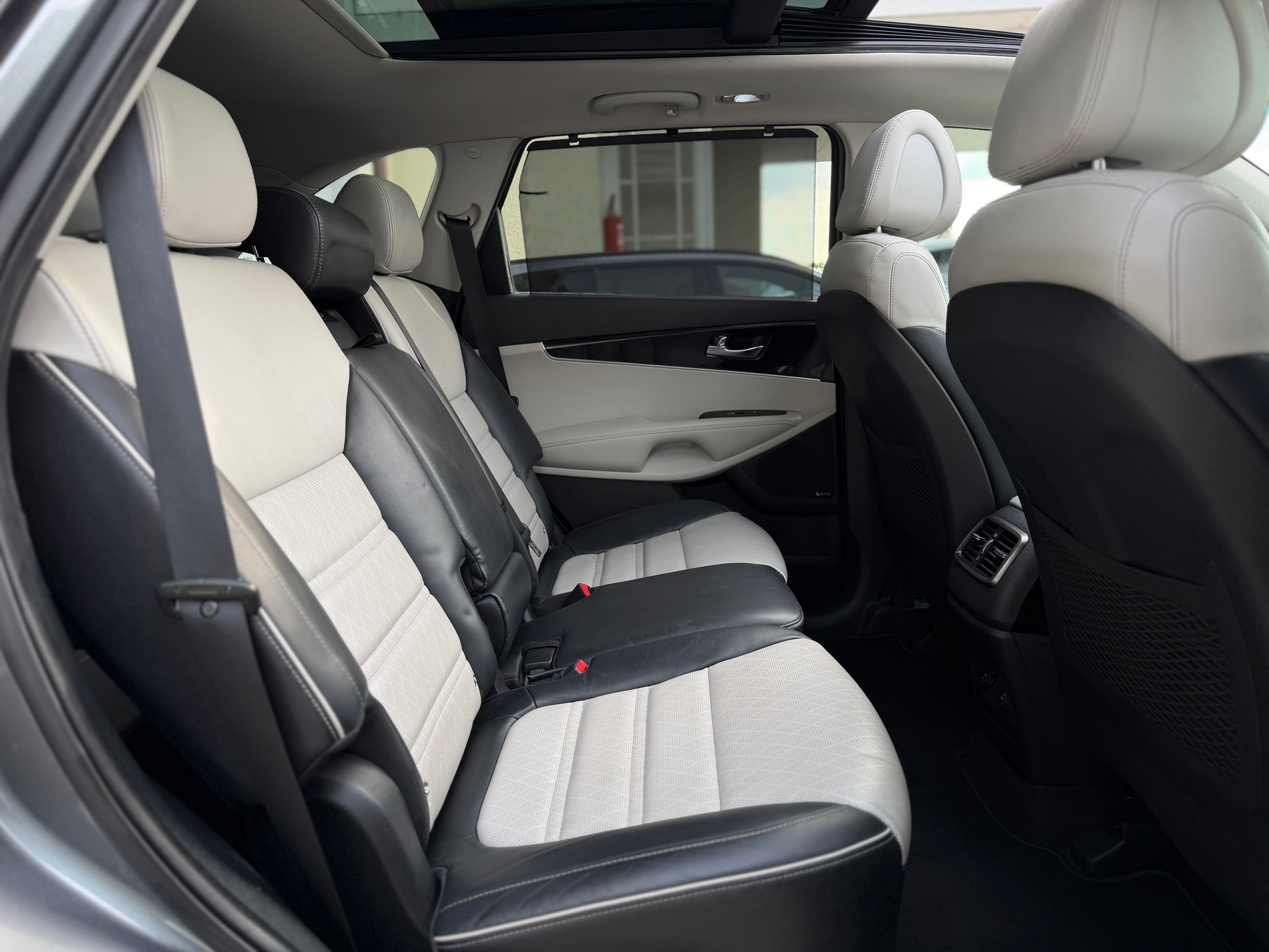 KIA Sorento 2.2 CRDI Style 7P. Automatic-image-13