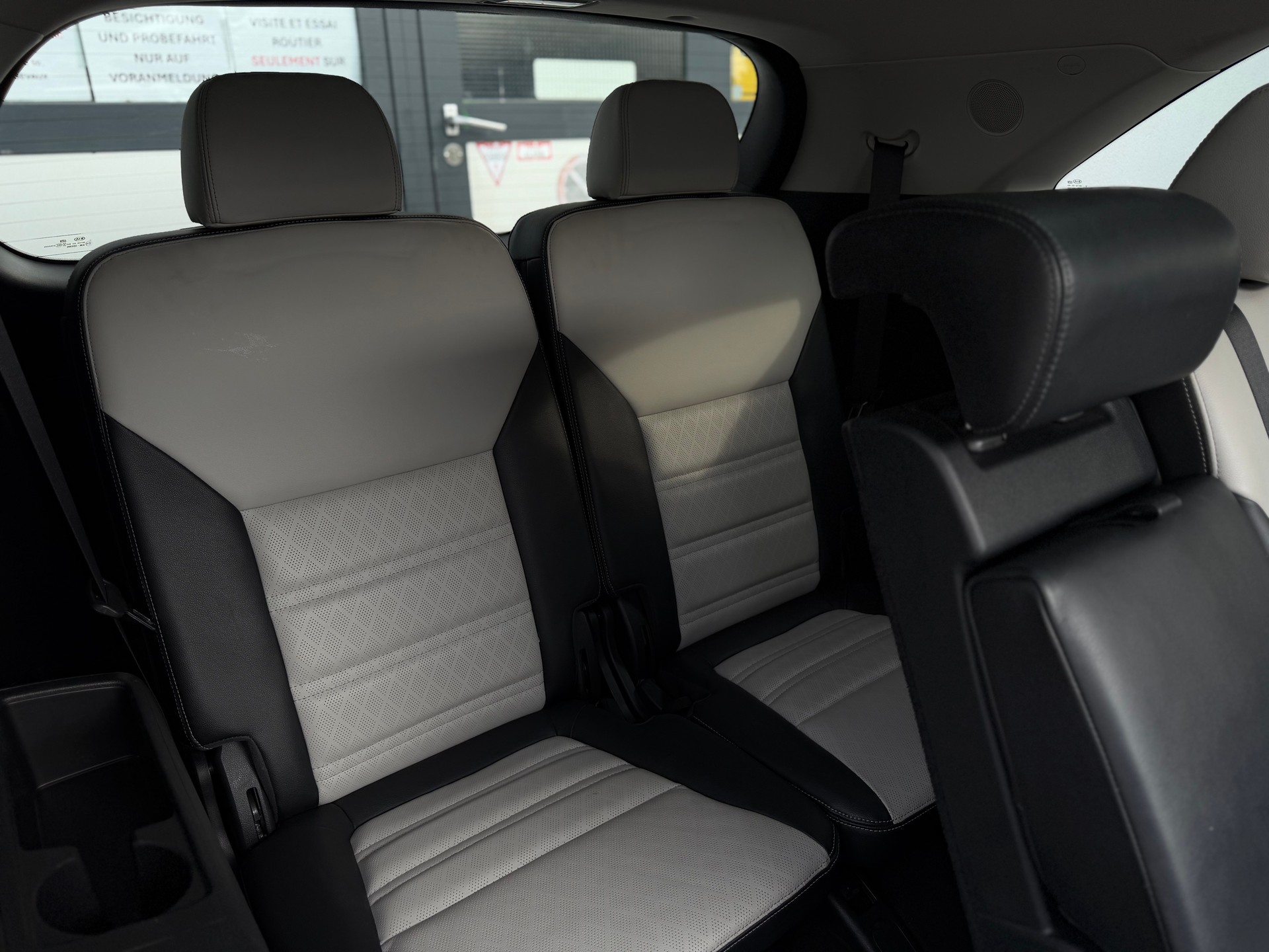 KIA Sorento 2.2 CRDI Style 7P. Automatic-image-12