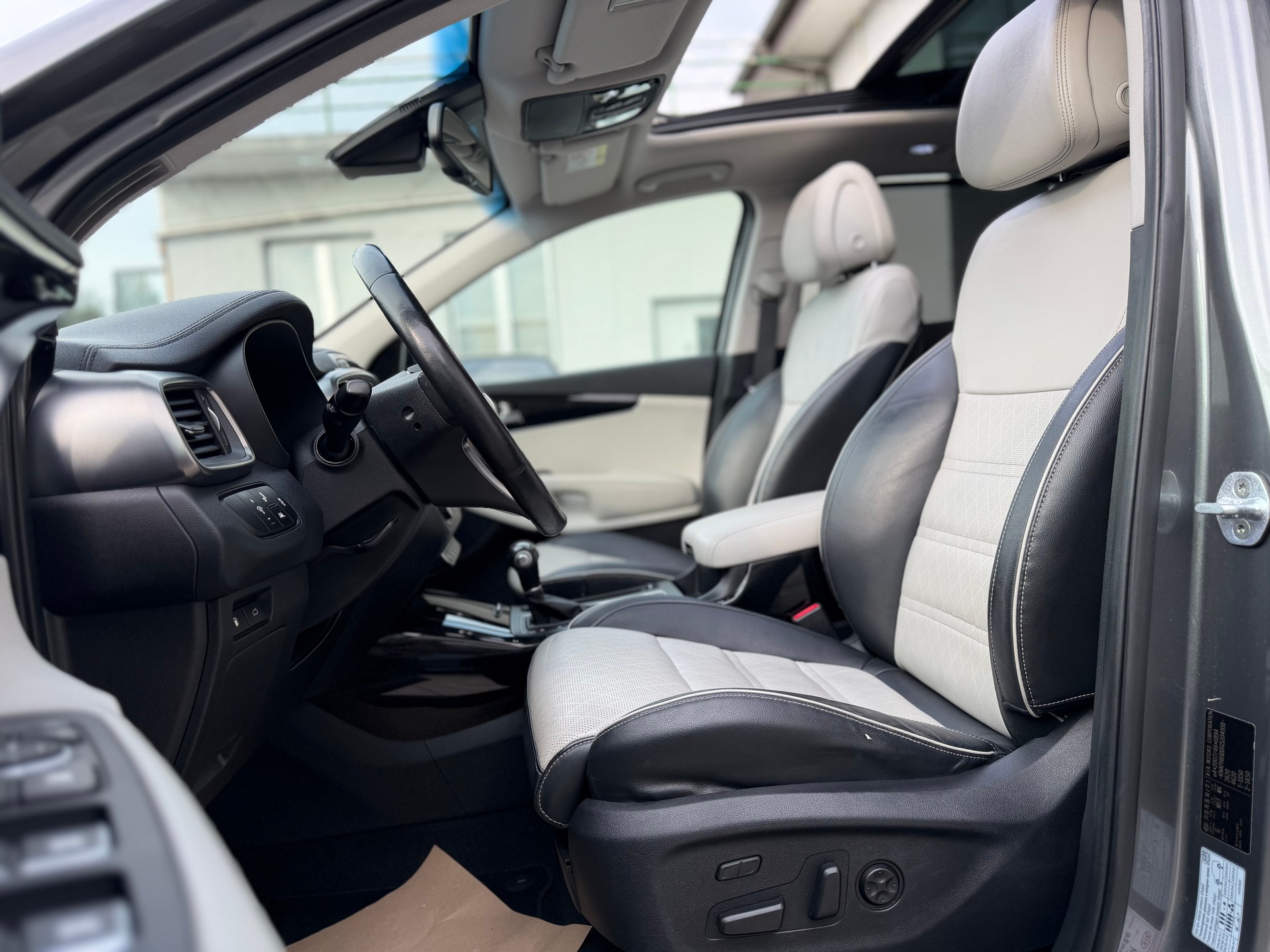 KIA Sorento 2.2 CRDI Style 7P. Automatic-image-8