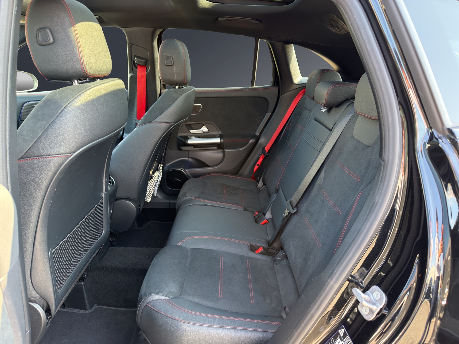 MERCEDES-BENZ GLA AMG 35 4Matic 8G-DCT-image-10