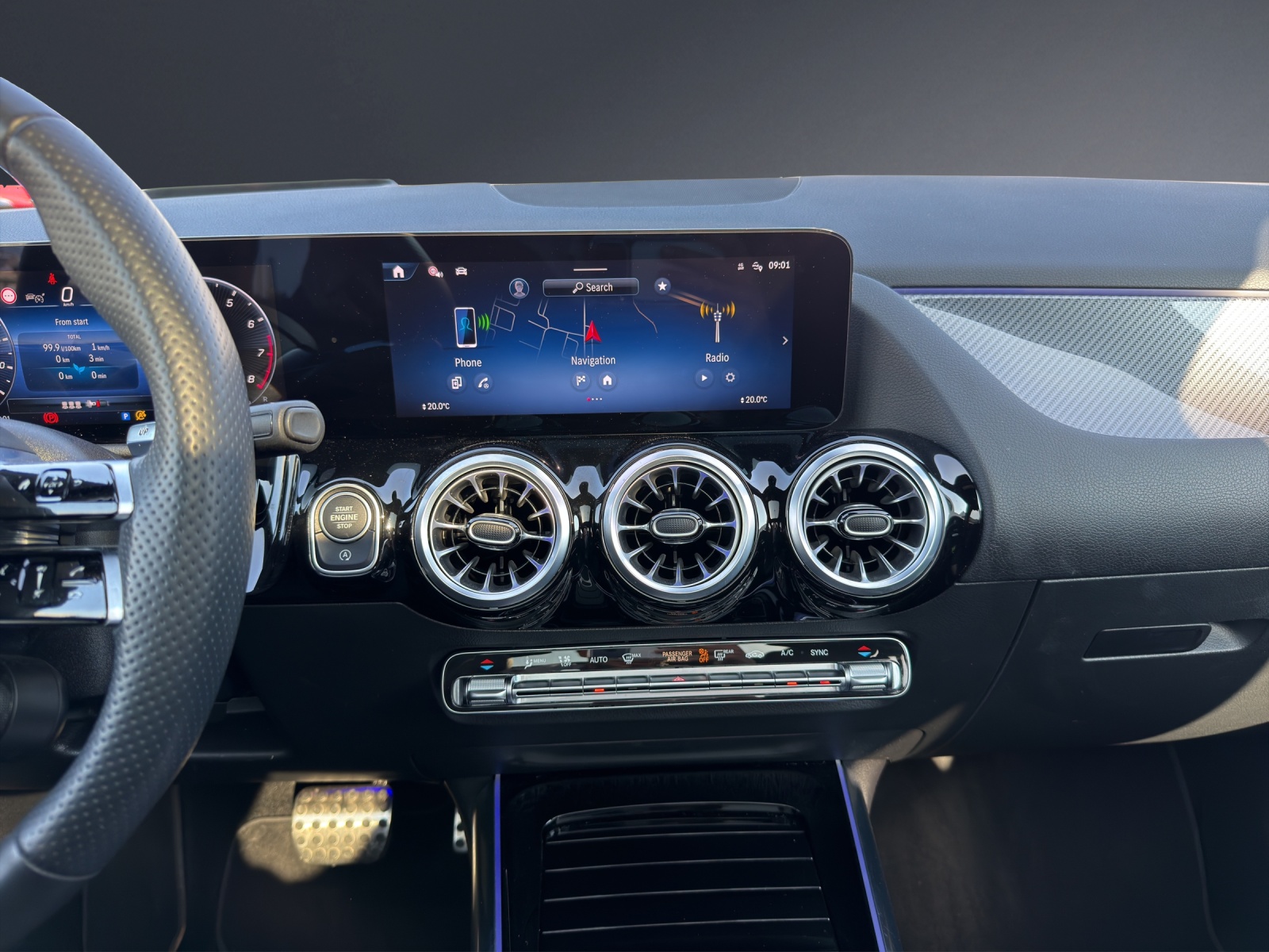 MERCEDES-BENZ GLA AMG 35 4Matic 8G-DCT-image-8
