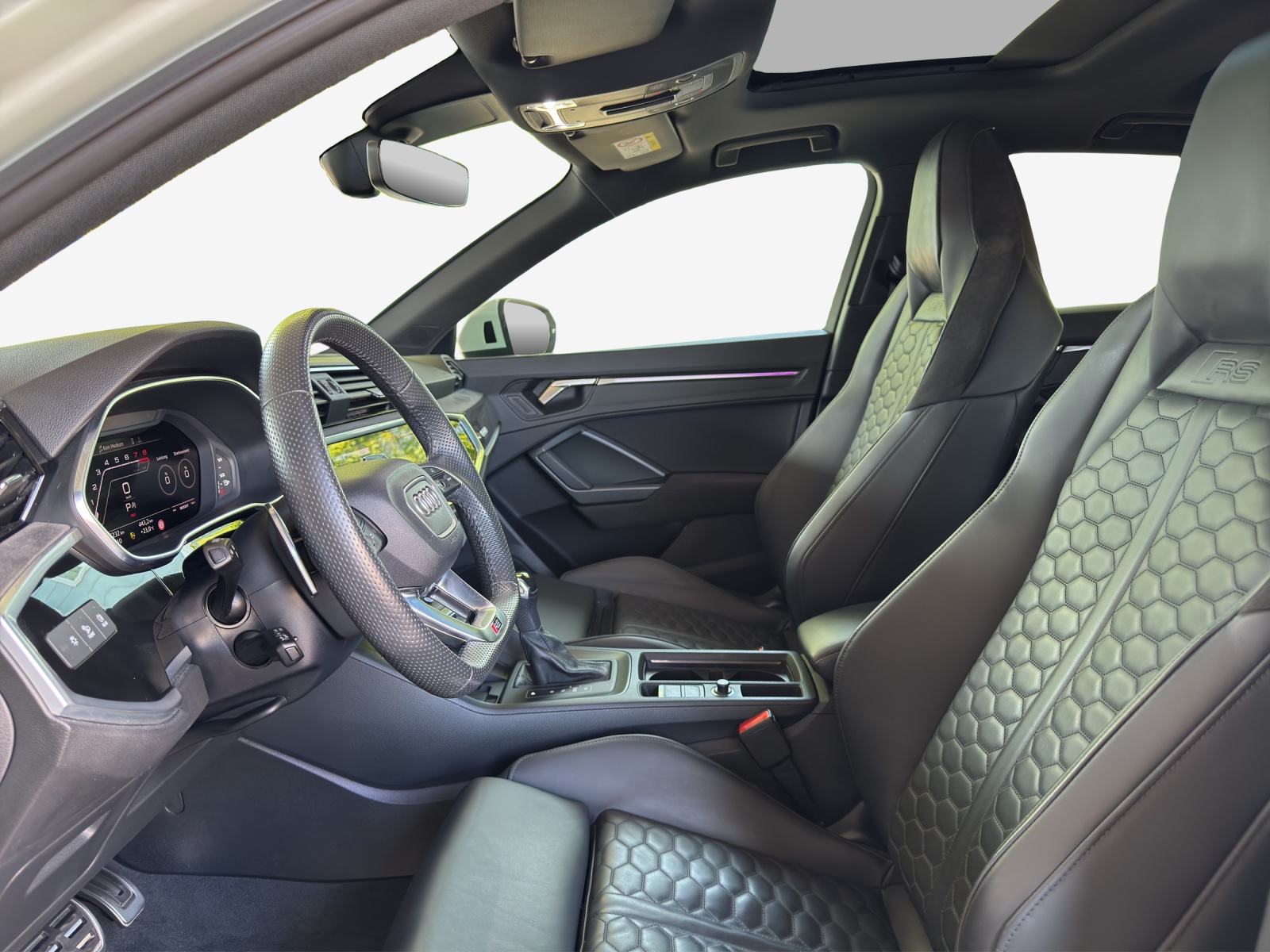 AUDI RS Q3 Sportback quattro S tronic-image-7