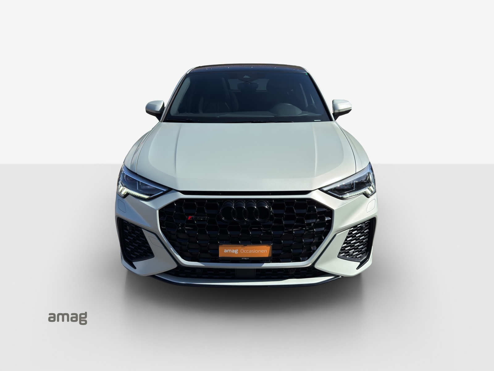 AUDI RS Q3 Sportback quattro S tronic-image-6