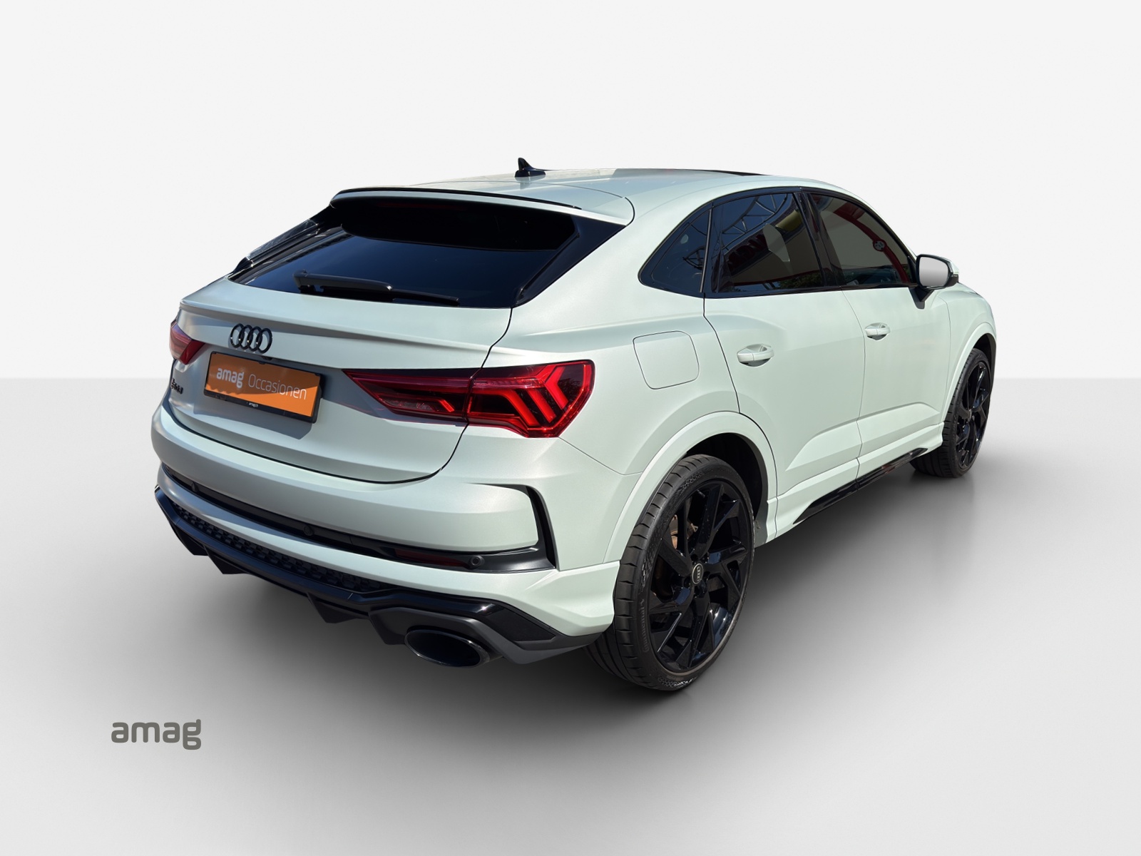 AUDI RS Q3 Sportback quattro S tronic-image-4