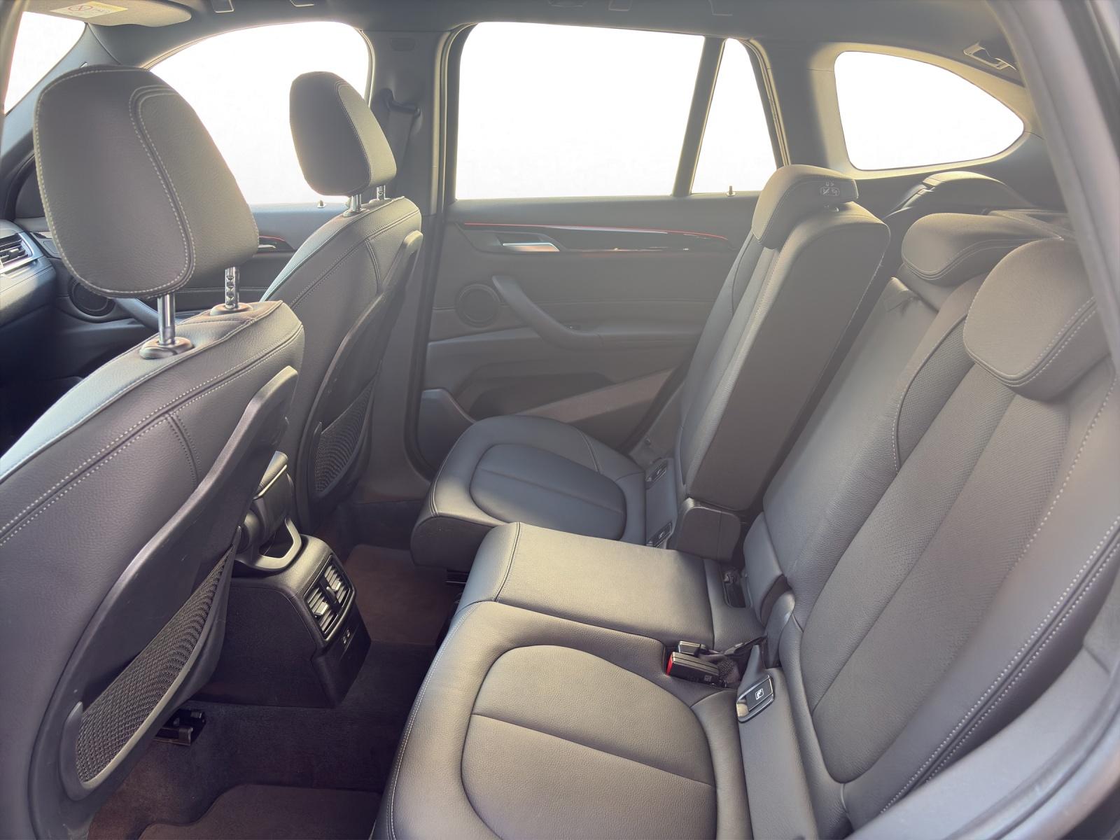 BMW X1 20i xDrive-image-13