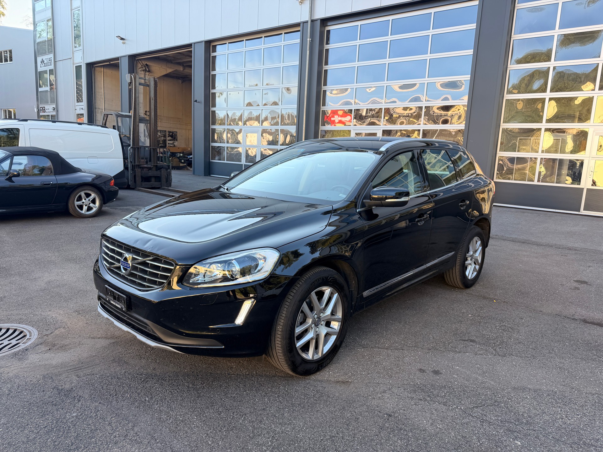VOLVO XC60 T5 AWD Executive Plus Geartronic-image-1