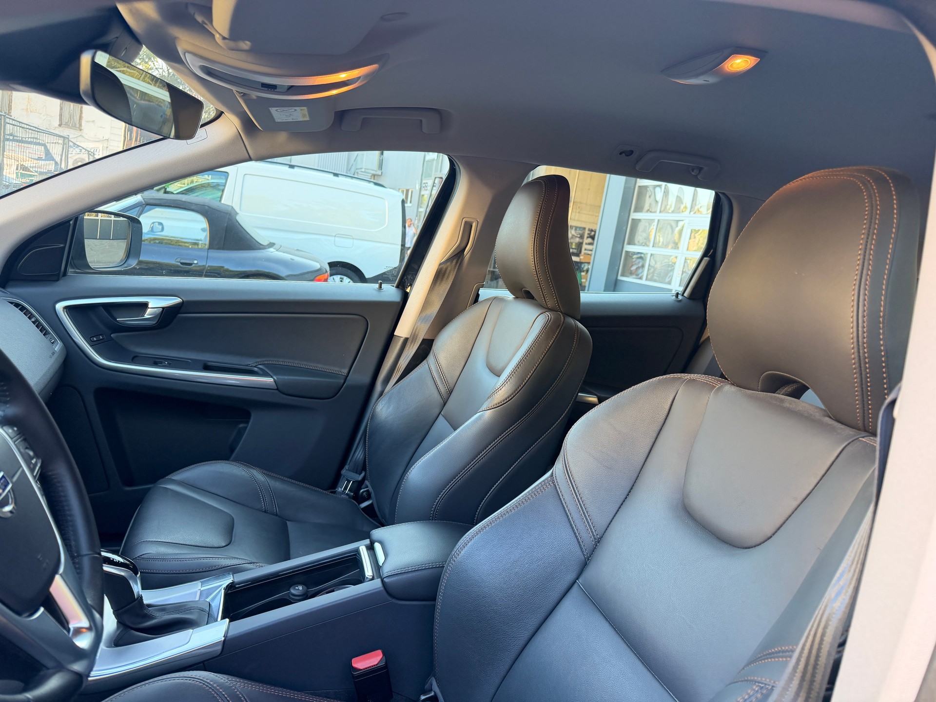 VOLVO XC60 T5 AWD Executive Plus Geartronic-image-7