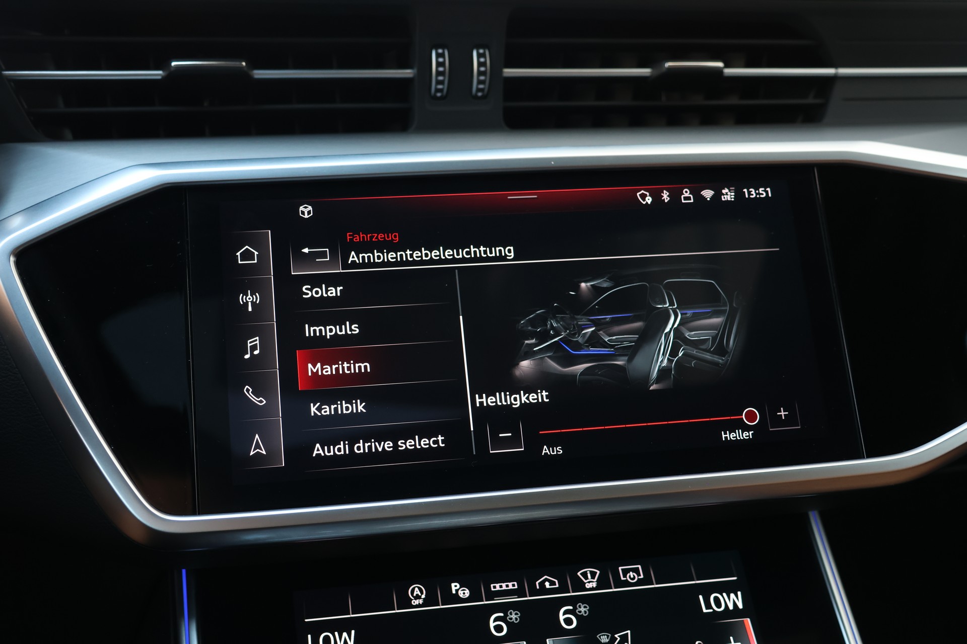 AUDI RS6 Avant 4.0 TFSI V8 Performance quattro (CH) *Exclusive Goodwood Green*-image-27
