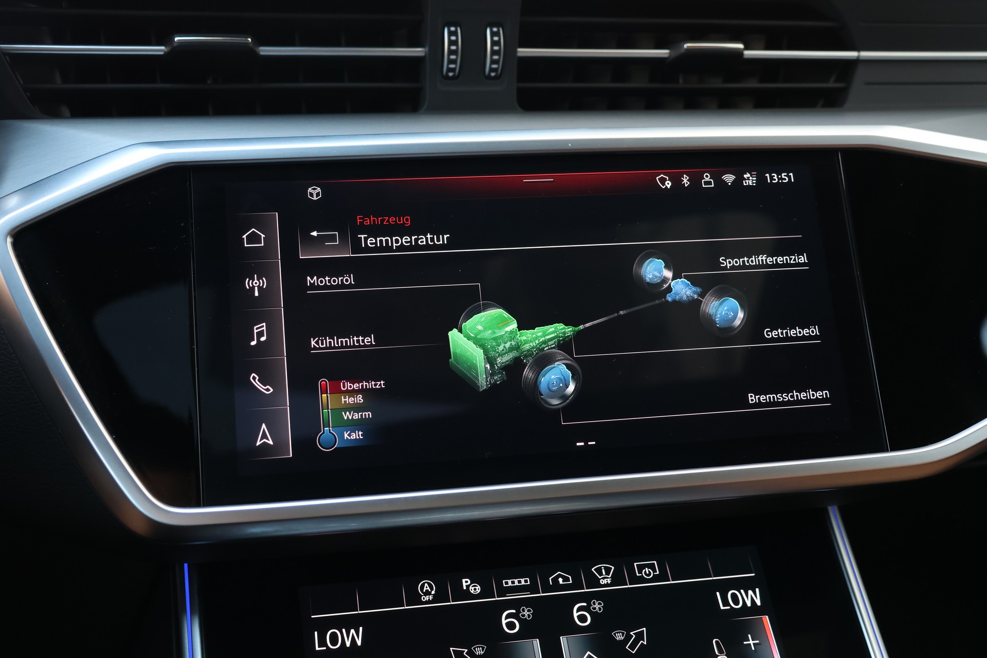 AUDI RS6 Avant 4.0 TFSI V8 Performance quattro (CH) *Exclusive Goodwood Green*-image-28