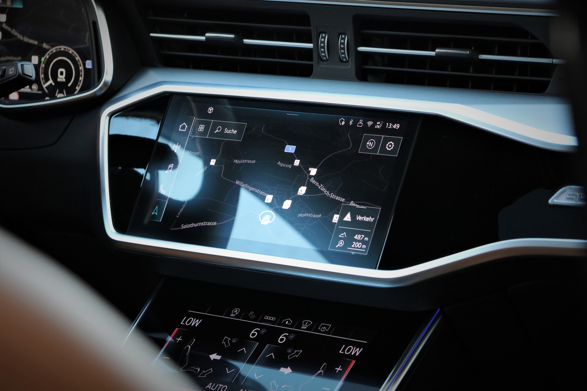 AUDI RS6 Avant 4.0 TFSI V8 Performance quattro (CH) *Exclusive Goodwood Green*-image-22