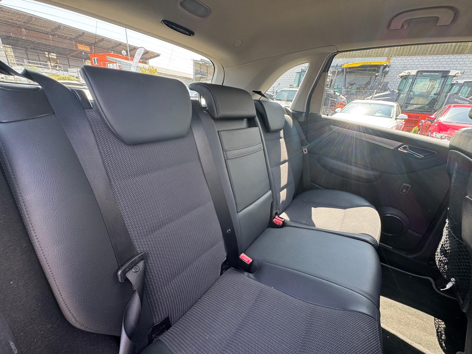 MERCEDES-BENZ B 180 (170) Autotronic-image-9