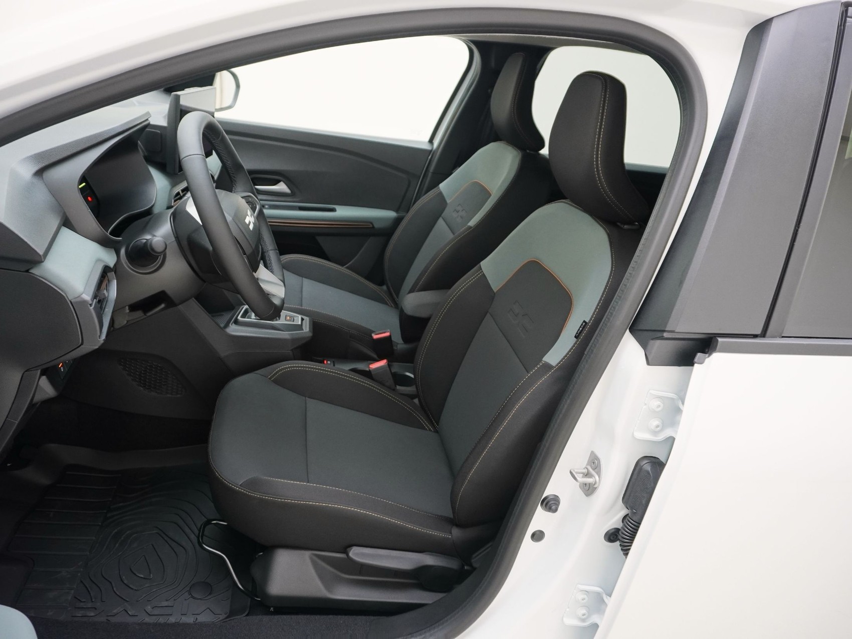 DACIA Jogger 1.8 Hybrid Extreme 7Plätzer-image-11