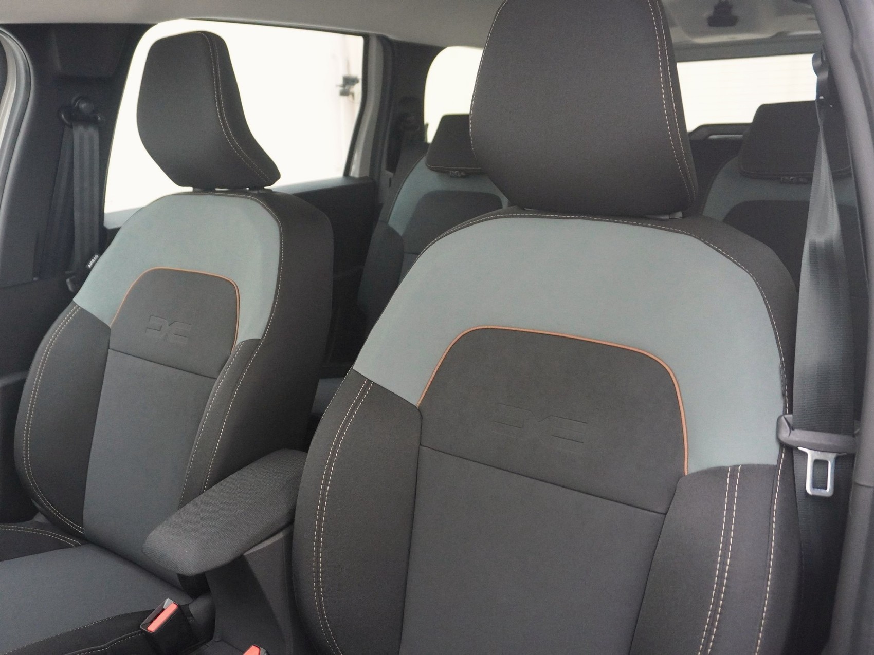 DACIA Jogger 1.8 Hybrid Extreme 7Plätzer-image-12
