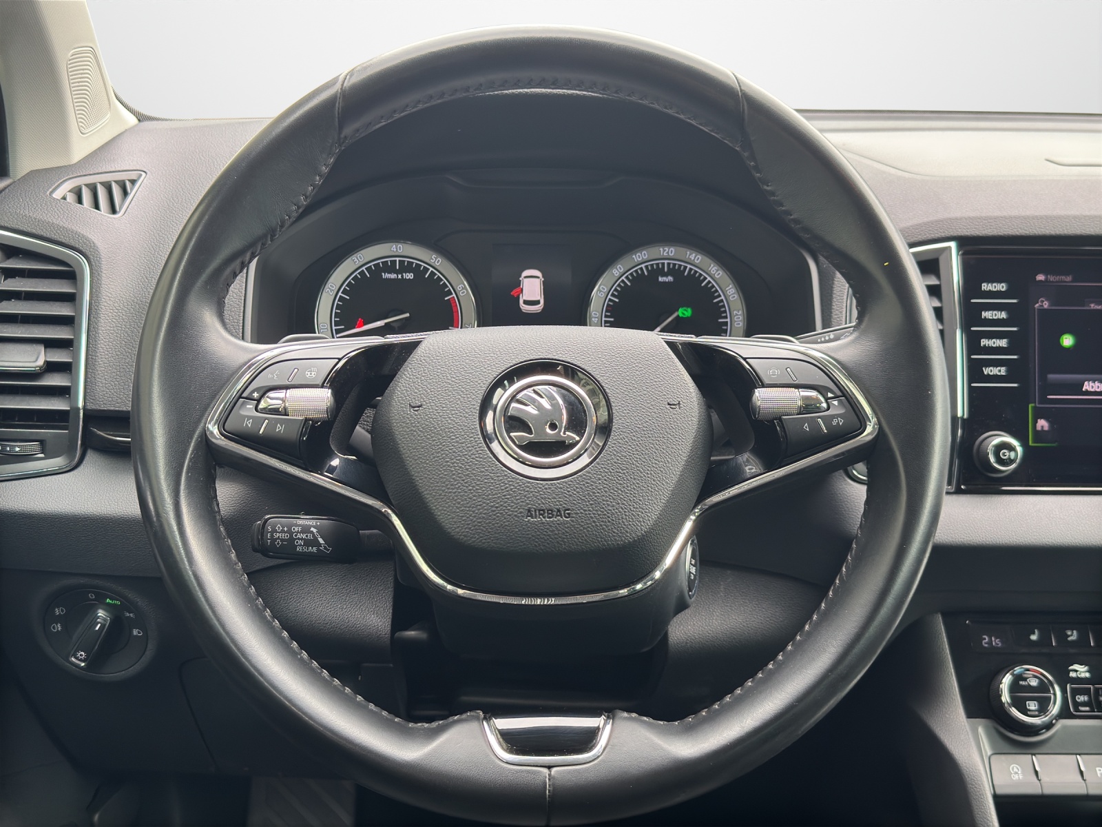 SKODA Karoq 1.5 TSI Style DSG-image-10