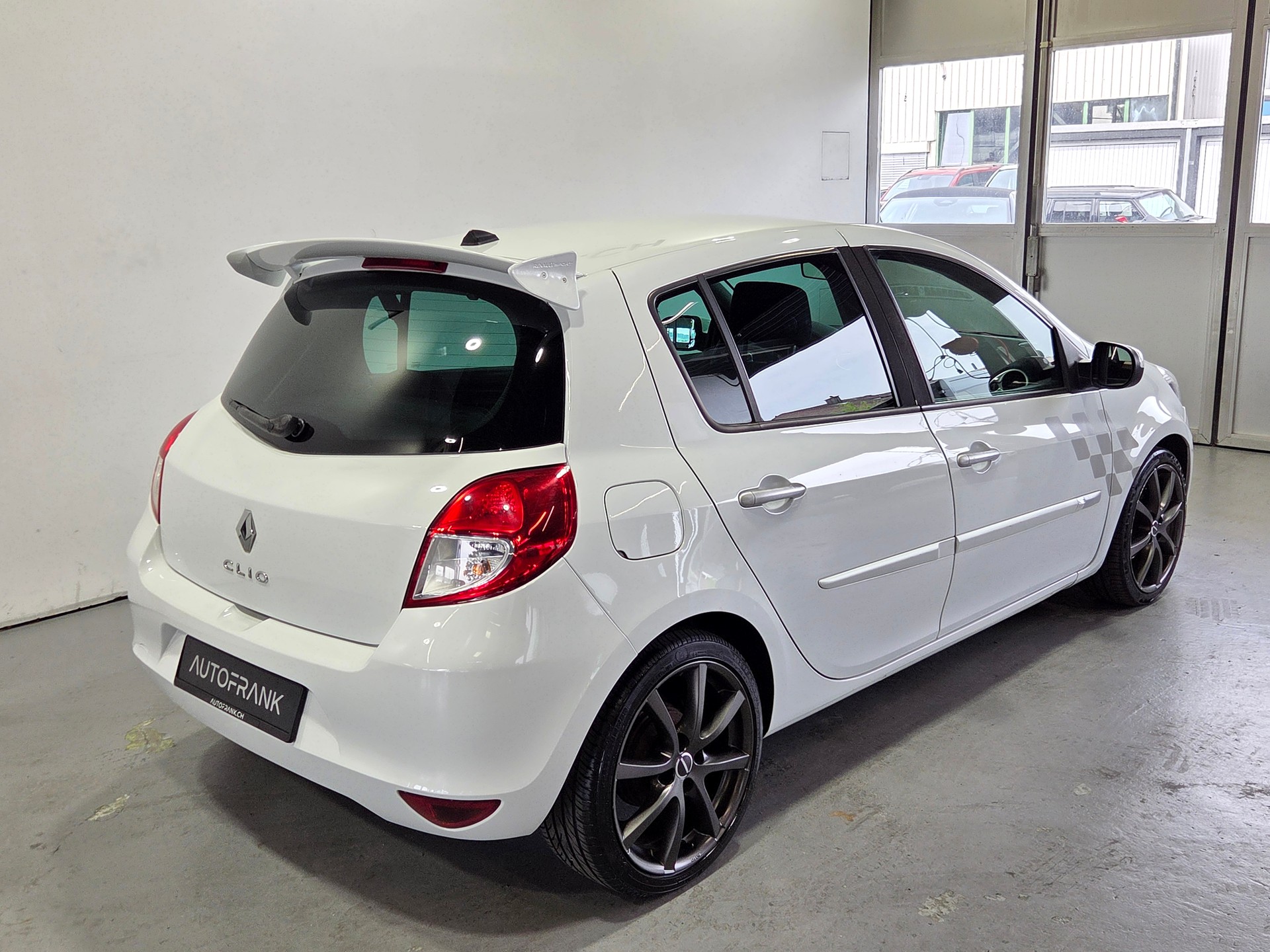 RENAULT Clio 1.2 TCe 100 Expression-image-7