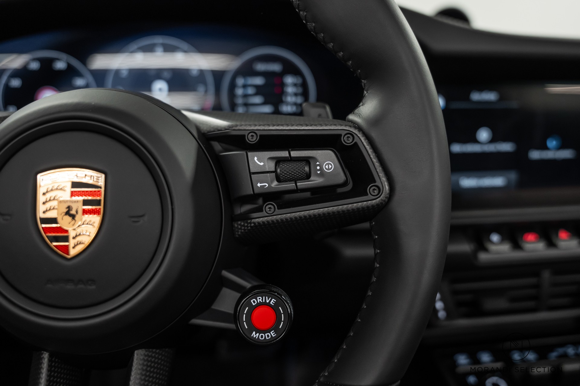 PORSCHE 911 Cabriolet 3.6 Carrera GTS PDK-image-24