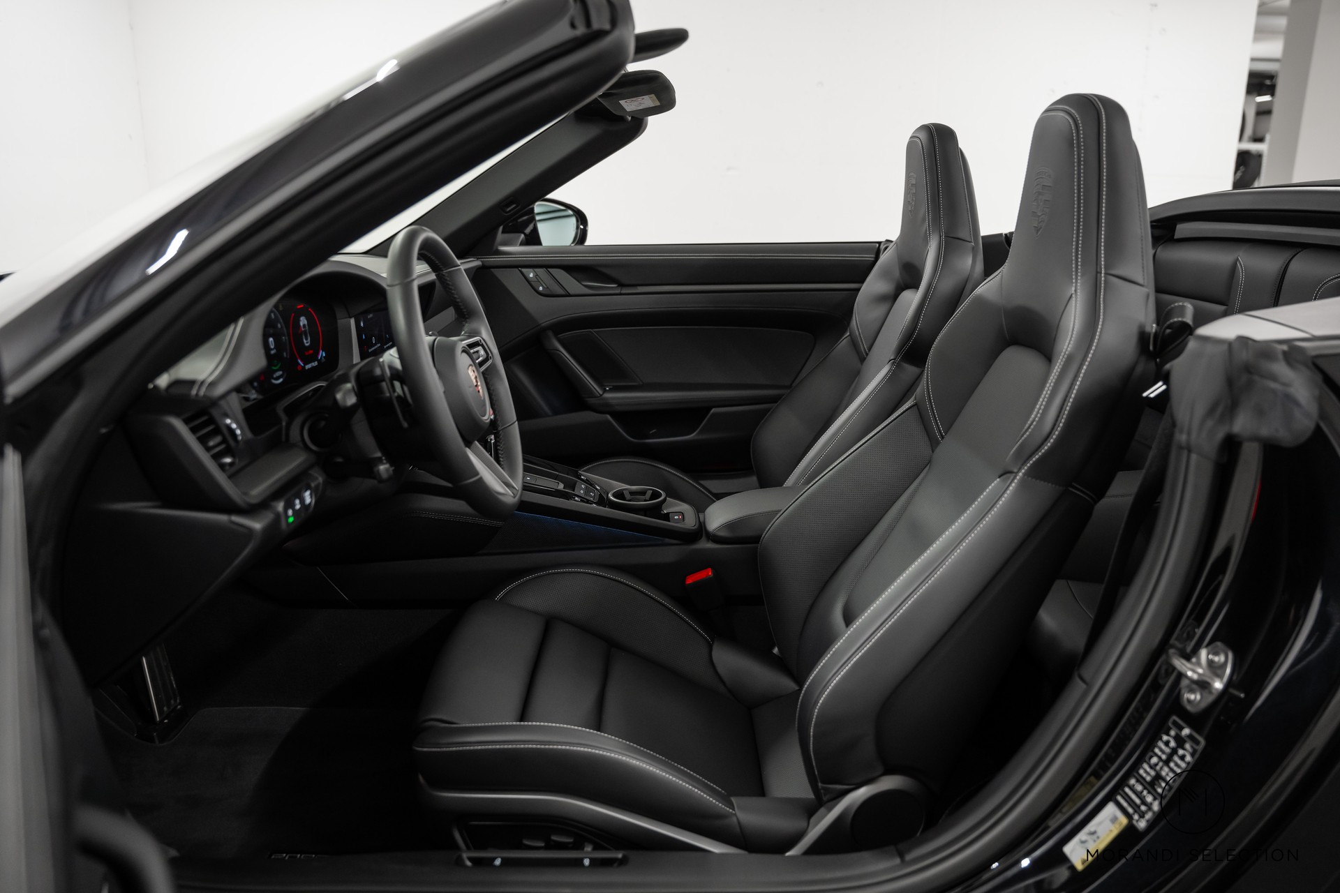 PORSCHE 911 Cabriolet 3.6 Carrera GTS PDK-image-12