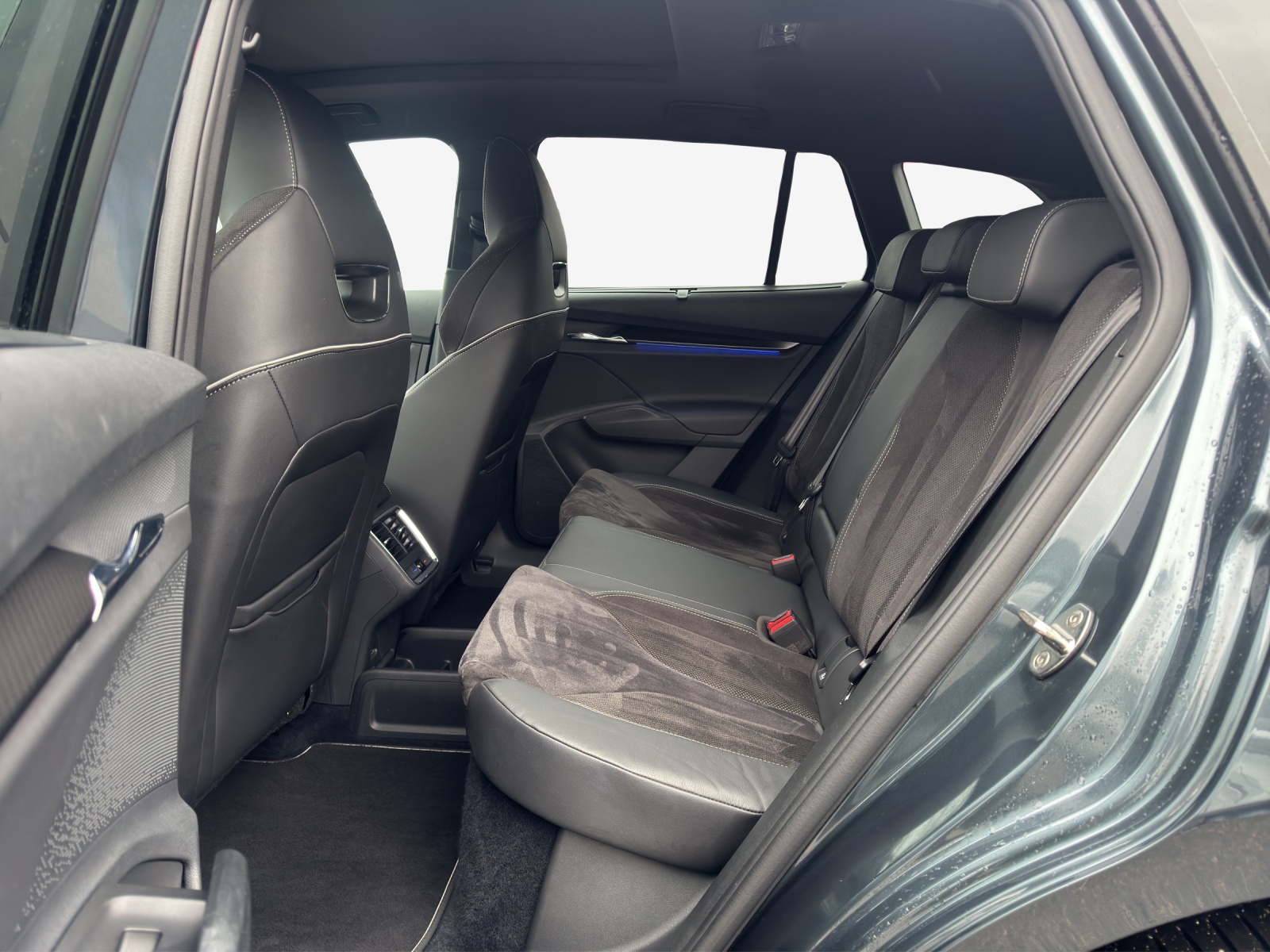 SKODA Enyaq iV 80x SportLine-image-12