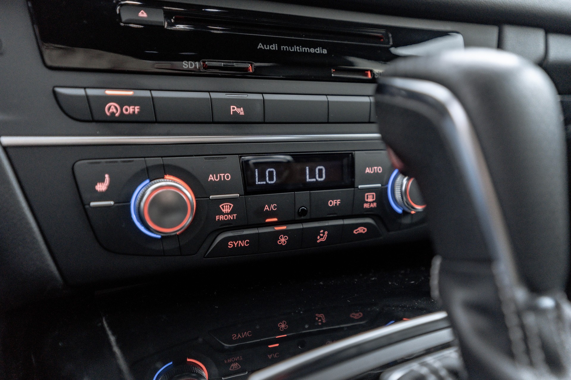 AUDI A6 Limousine 3.0 TDI V6 quattro S-tronic * FRICH AB MFK * ALL BLACK * BOSE SOUNDSYSTEM *-image-21