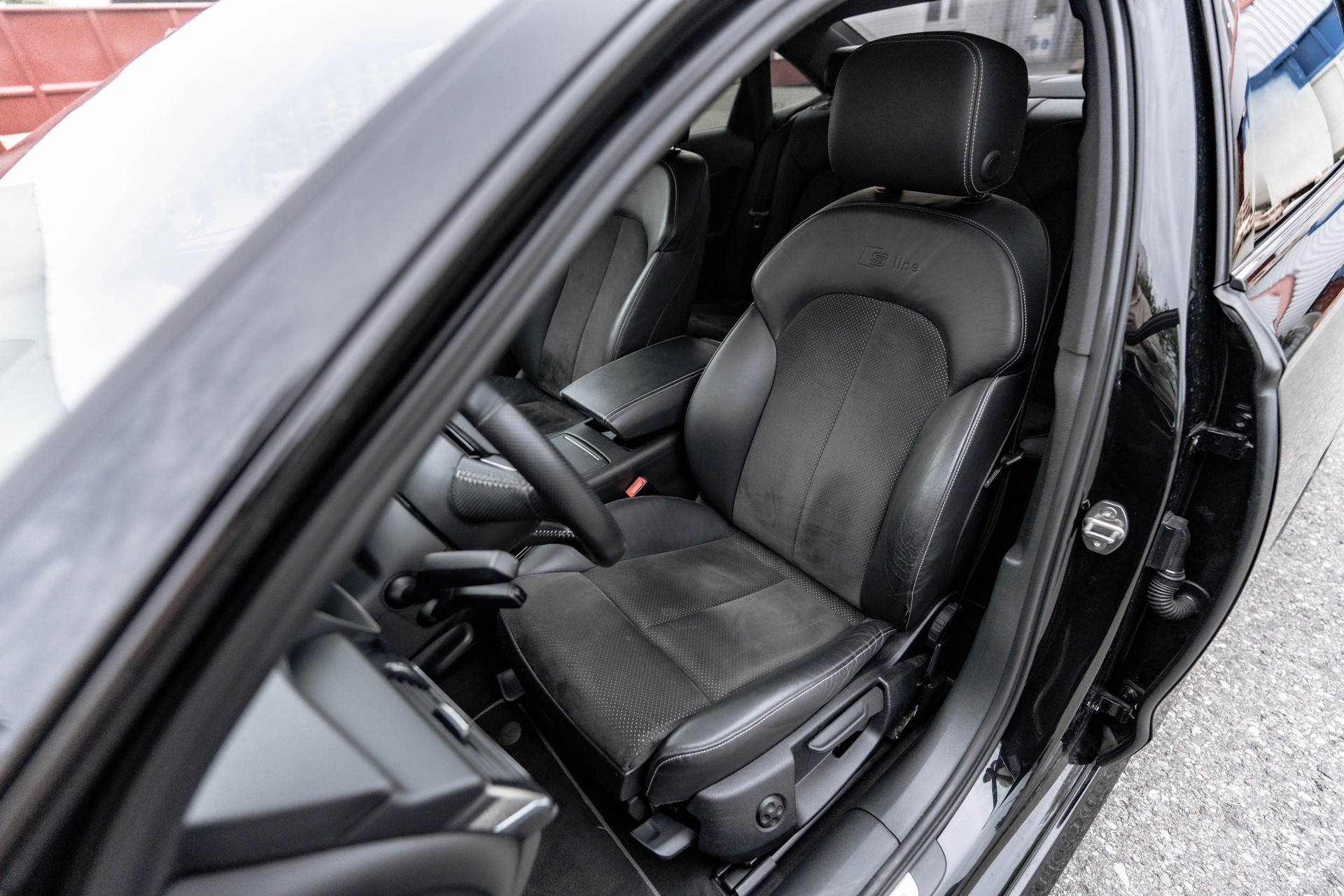 AUDI A6 Limousine 3.0 TDI V6 quattro S-tronic * FRICH AB MFK * ALL BLACK * BOSE SOUNDSYSTEM *-image-13