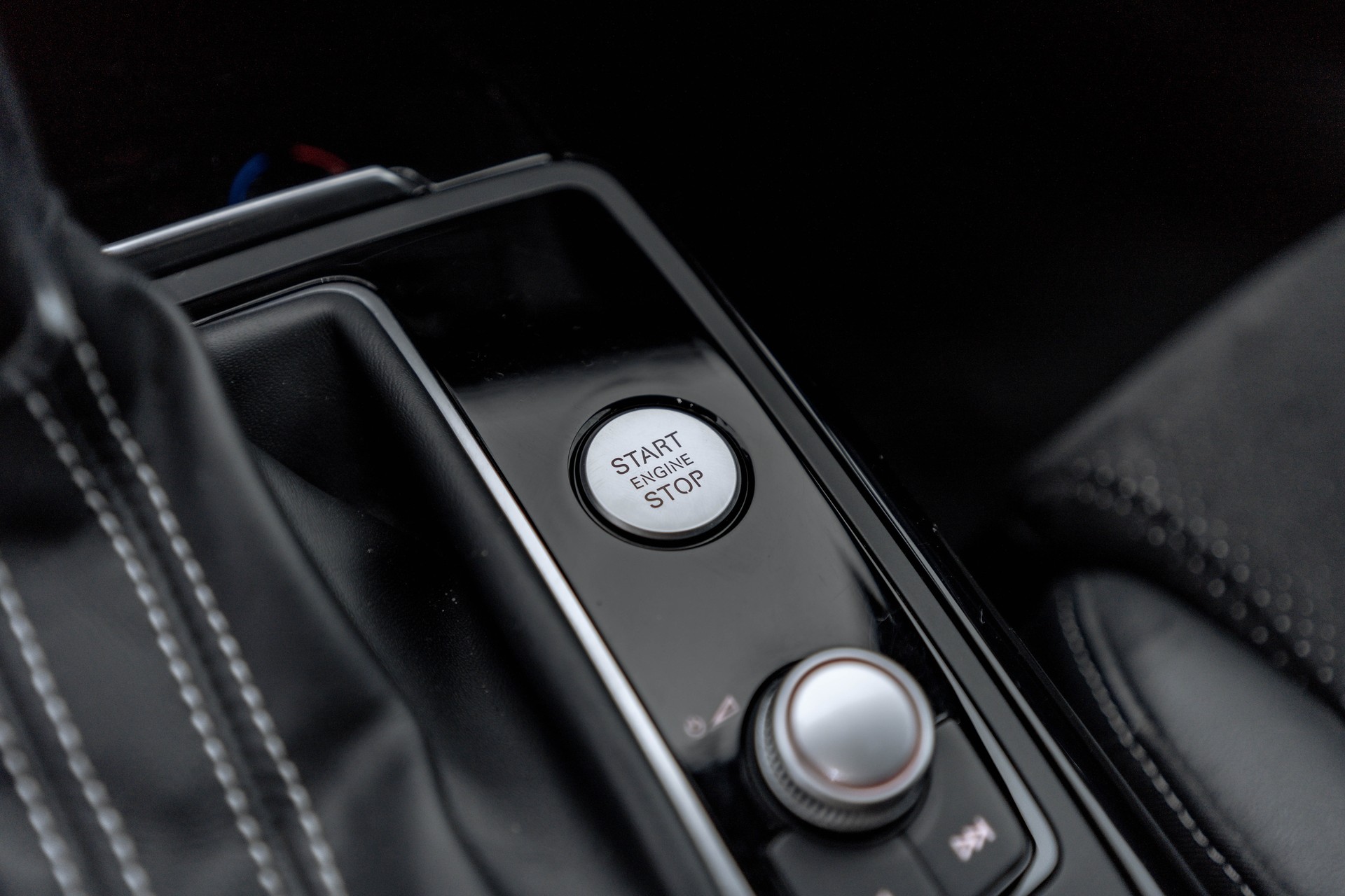AUDI A6 Limousine 3.0 TDI V6 quattro S-tronic * FRICH AB MFK * ALL BLACK * BOSE SOUNDSYSTEM *-image-24