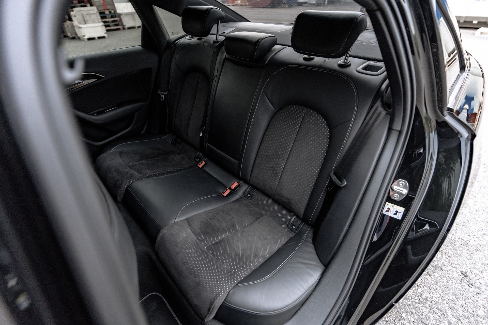 AUDI A6 Limousine 3.0 TDI V6 quattro S-tronic * FRICH AB MFK * ALL BLACK * BOSE SOUNDSYSTEM *-image-17