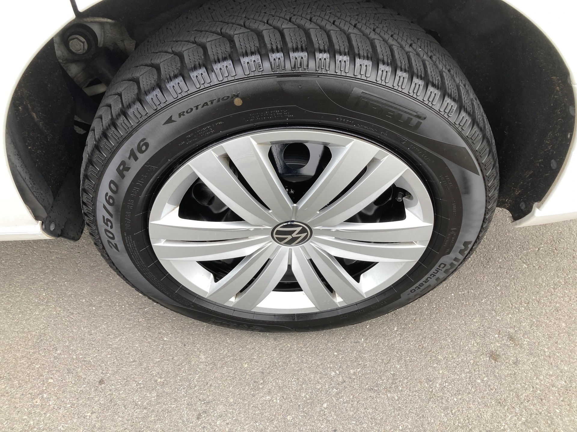 VW Caddy 2.0 TDI Liberty DSG mit Anhängerkupplung-image-6