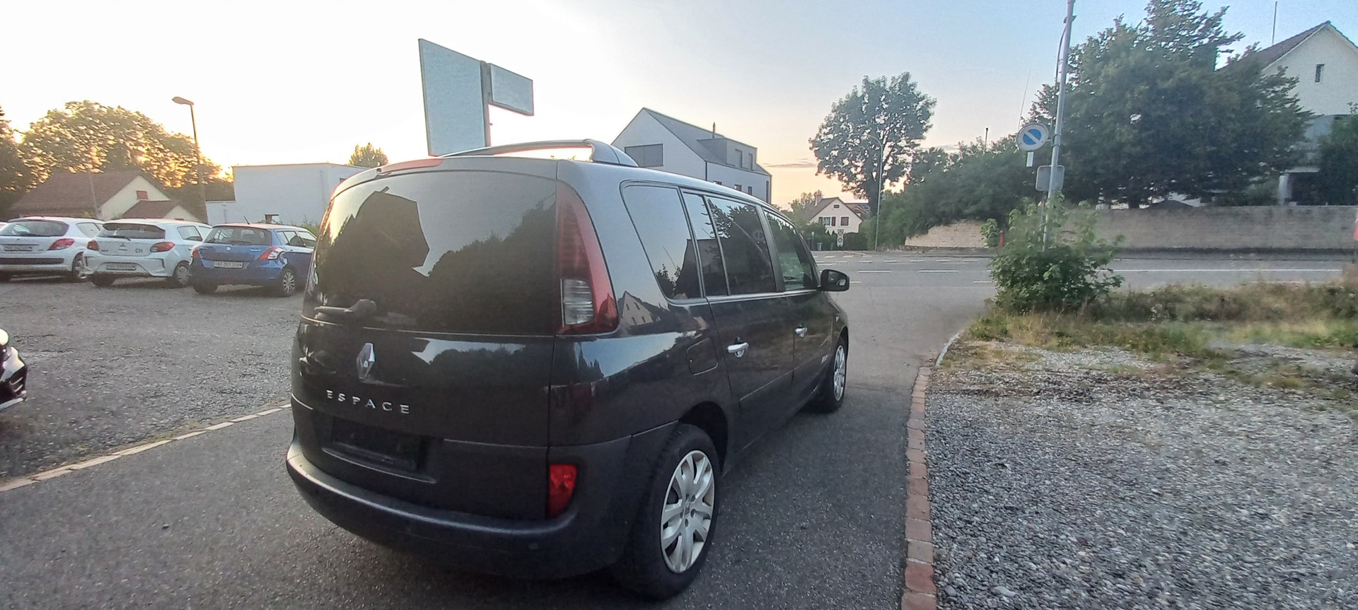 RENAULT Espace 2.0 dCi Swiss Edition-image-4