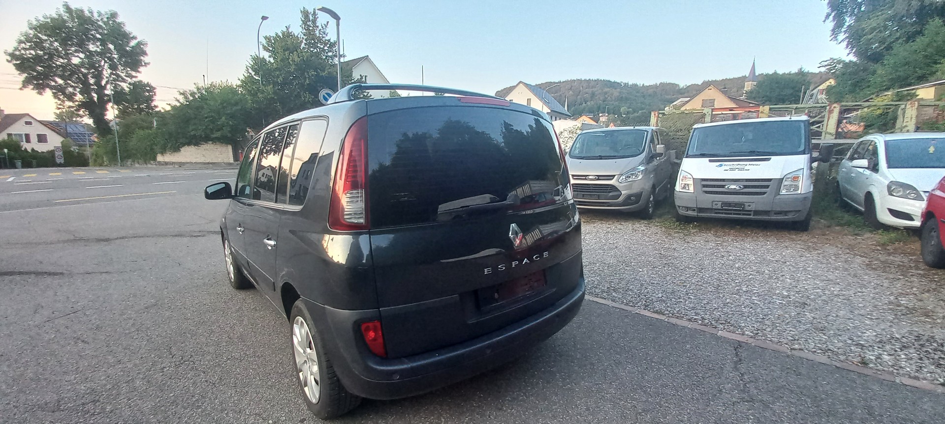 RENAULT Espace 2.0 dCi Swiss Edition-image-2