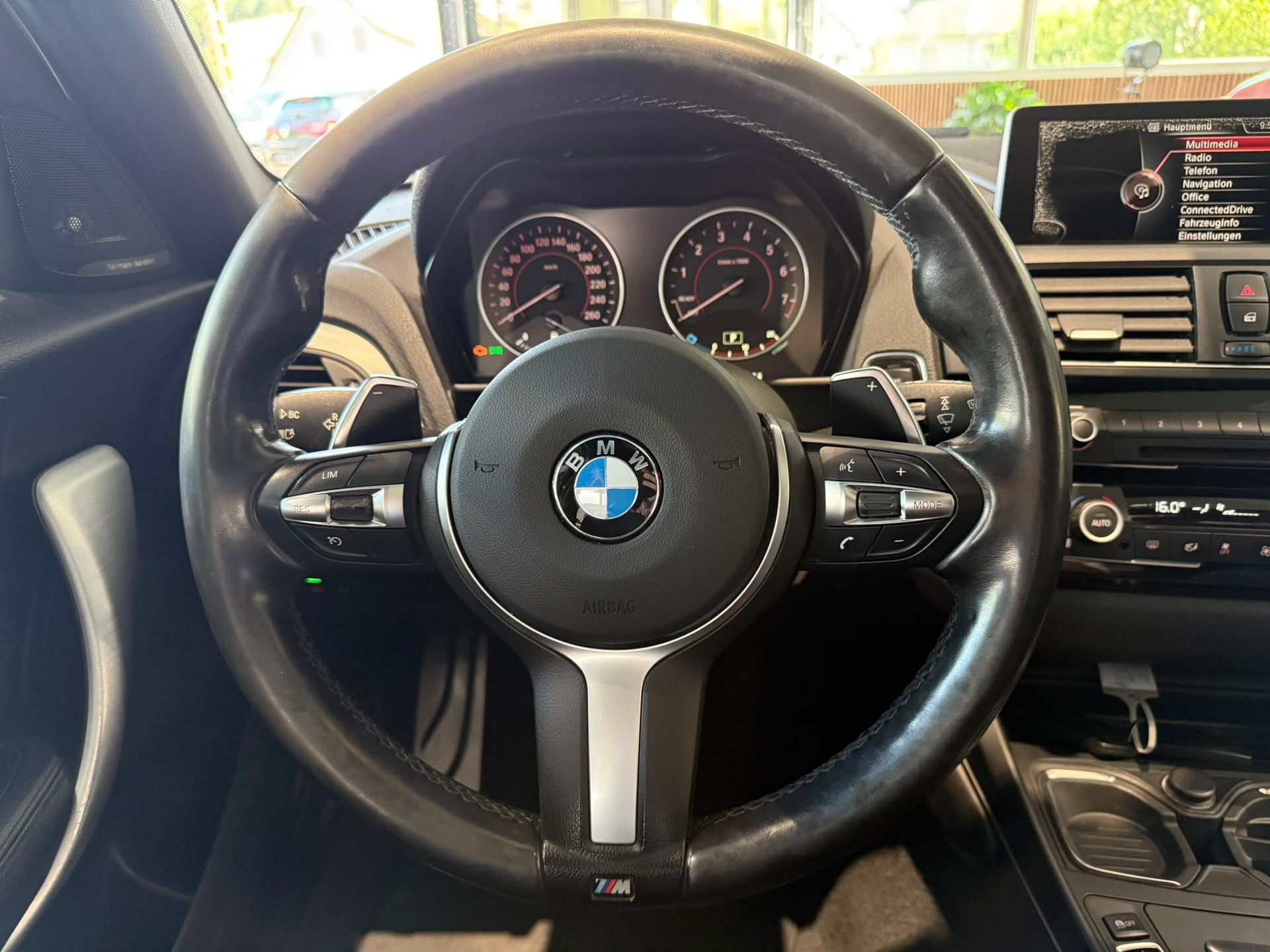 BMW M135i xDrive Steptronic-image-12