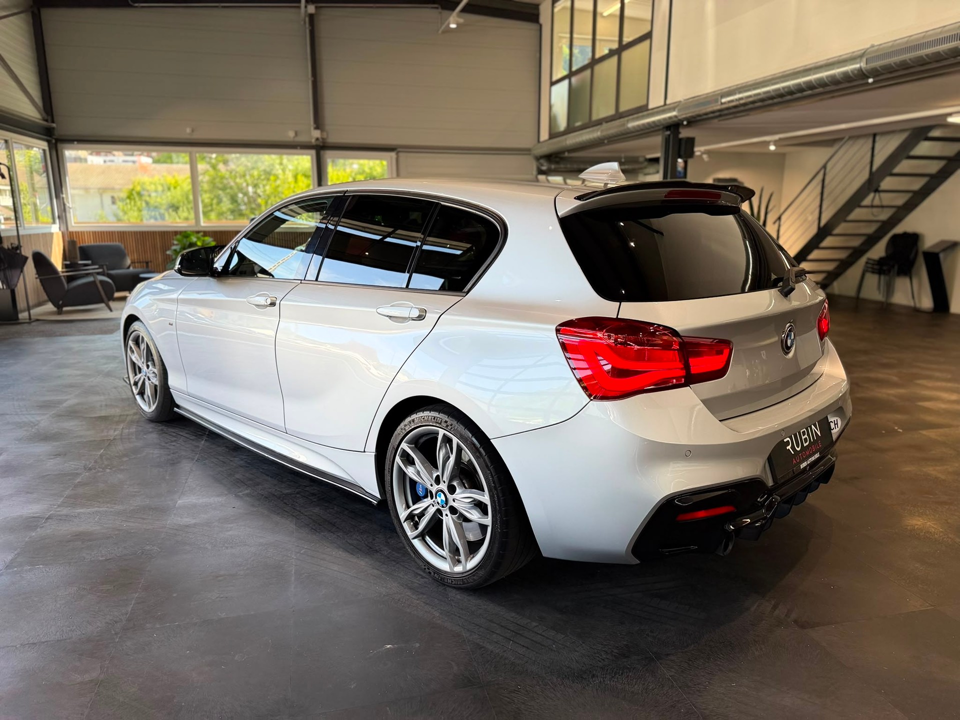 BMW M135i xDrive Steptronic-image-2