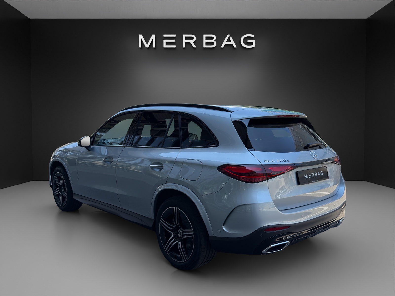 MERCEDES-BENZ GLC 300 e 4Matic 9G-Tronic EQ star-image-2