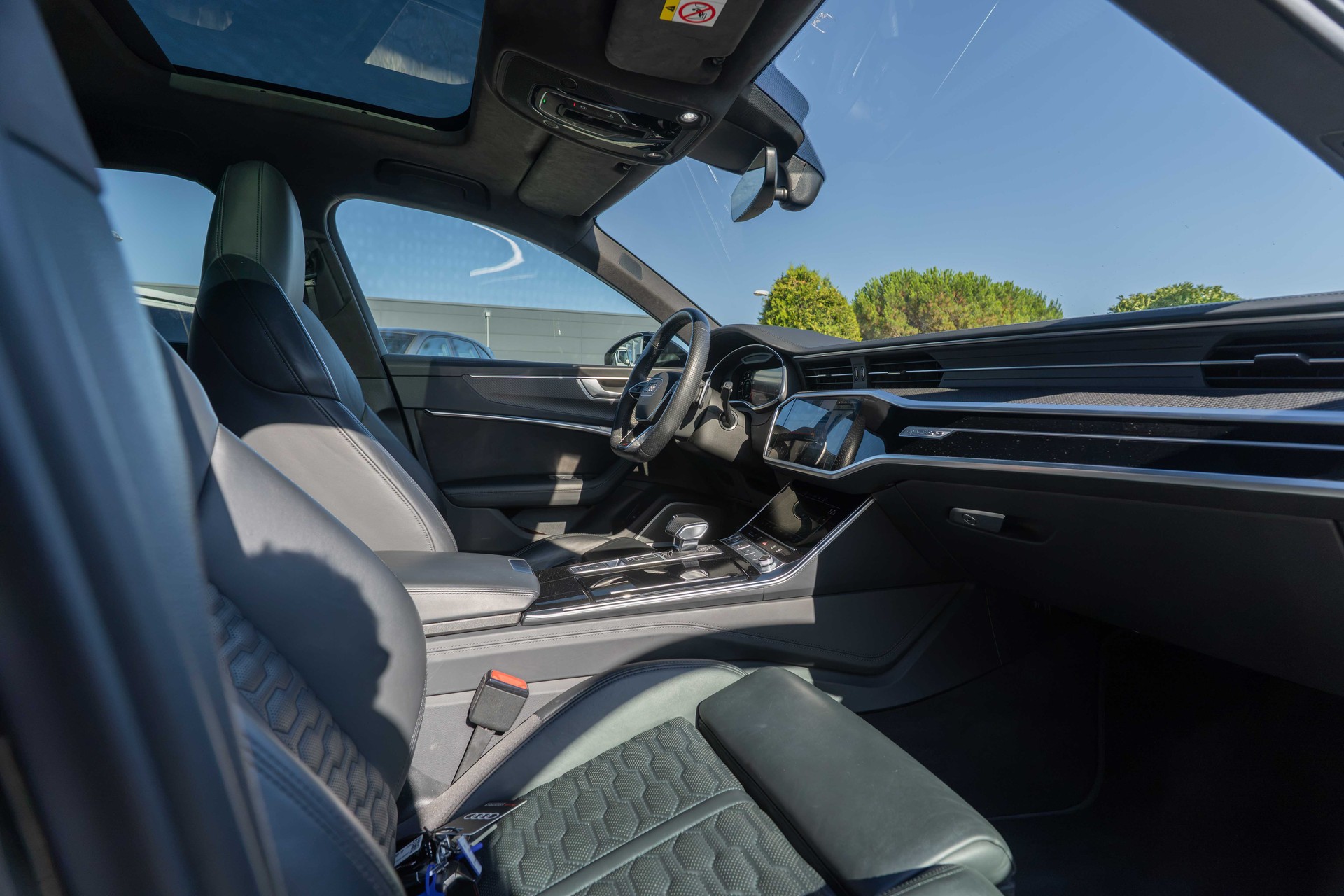 AUDI RS6 Avant 4.0 TFSI V8 quattro-image-12