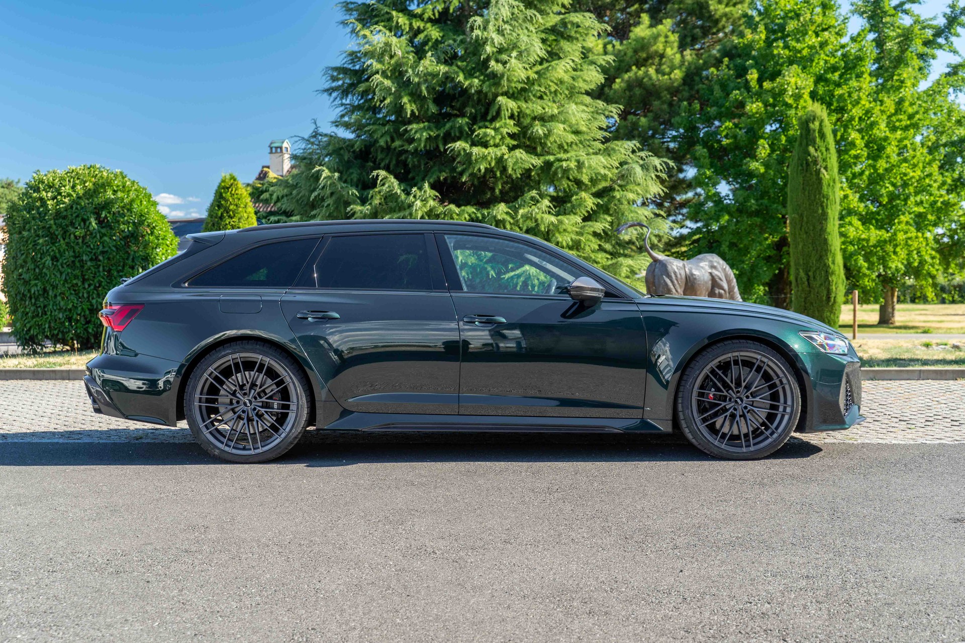 AUDI RS6 Avant 4.0 TFSI V8 quattro-image-3