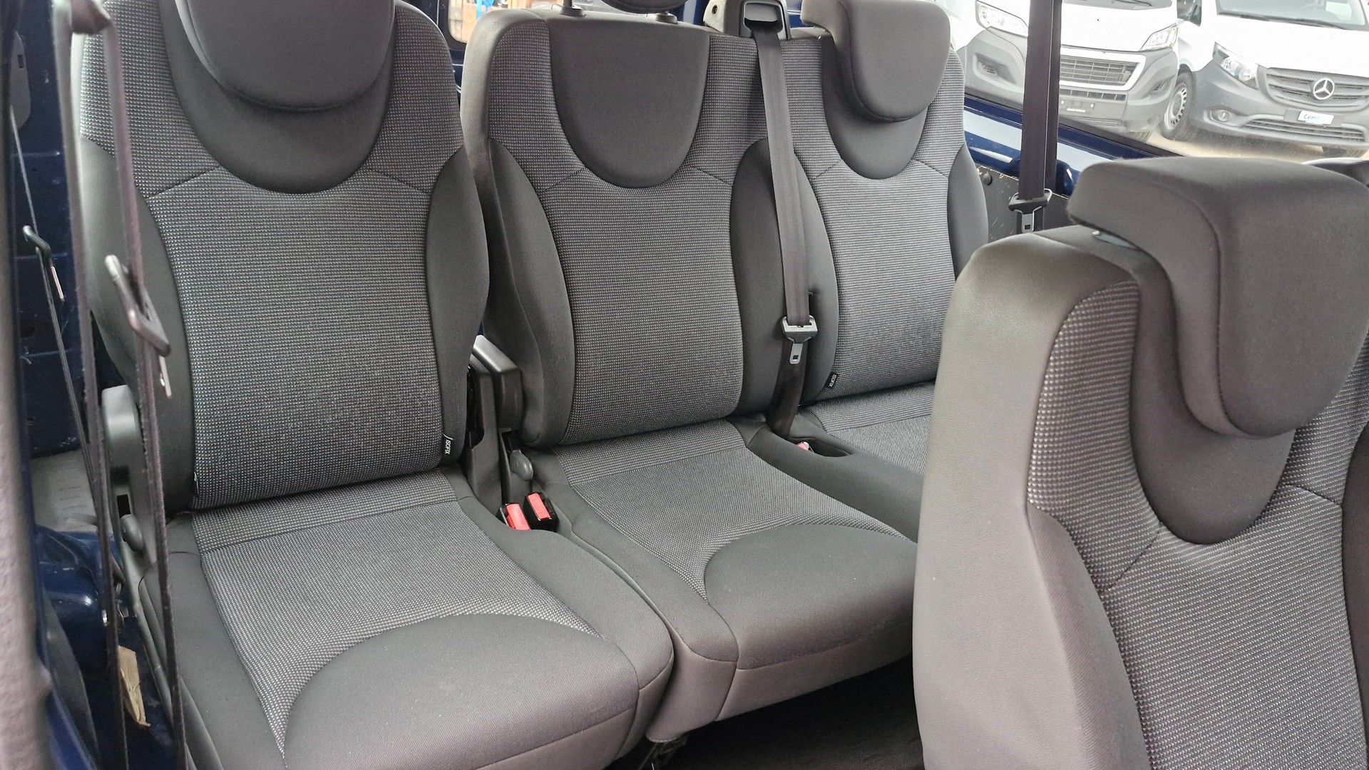CITROEN Jumpy Kombi L2H1 2.0 HDi 125 9P Attraction-image-12