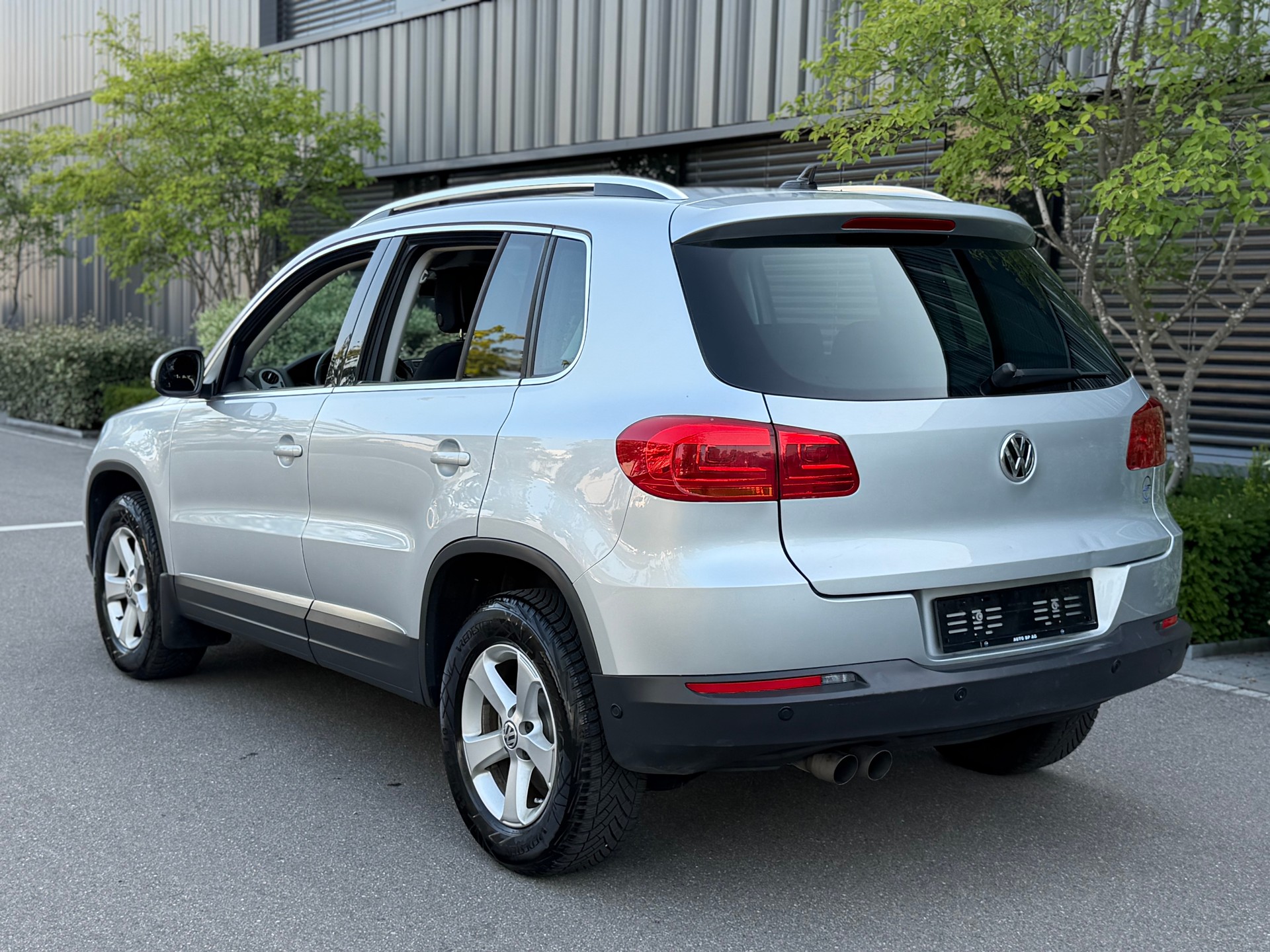 VW Tiguan 2.0 TDI BlueMotion Sport&Style 4Motion DSG-image-6
