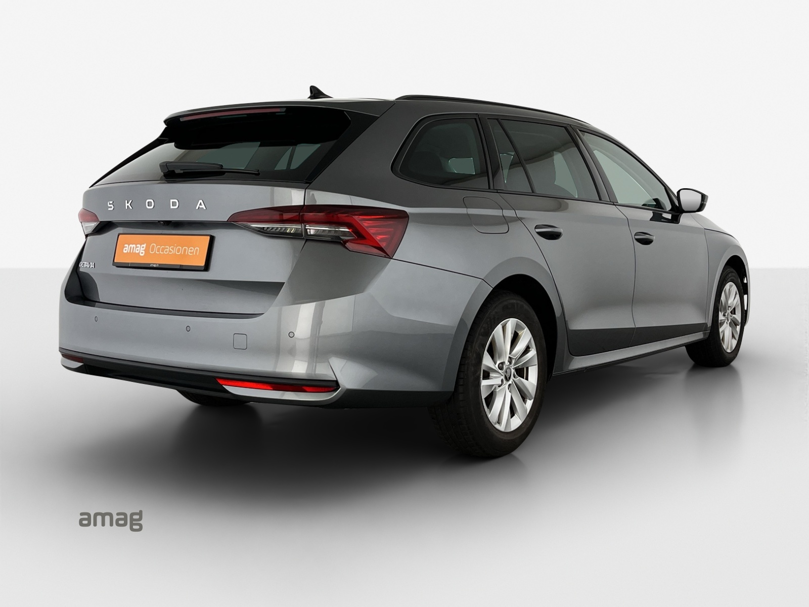 SKODA Octavia Combi 1.5 TSI mHEV DSG Dynamic-image-4