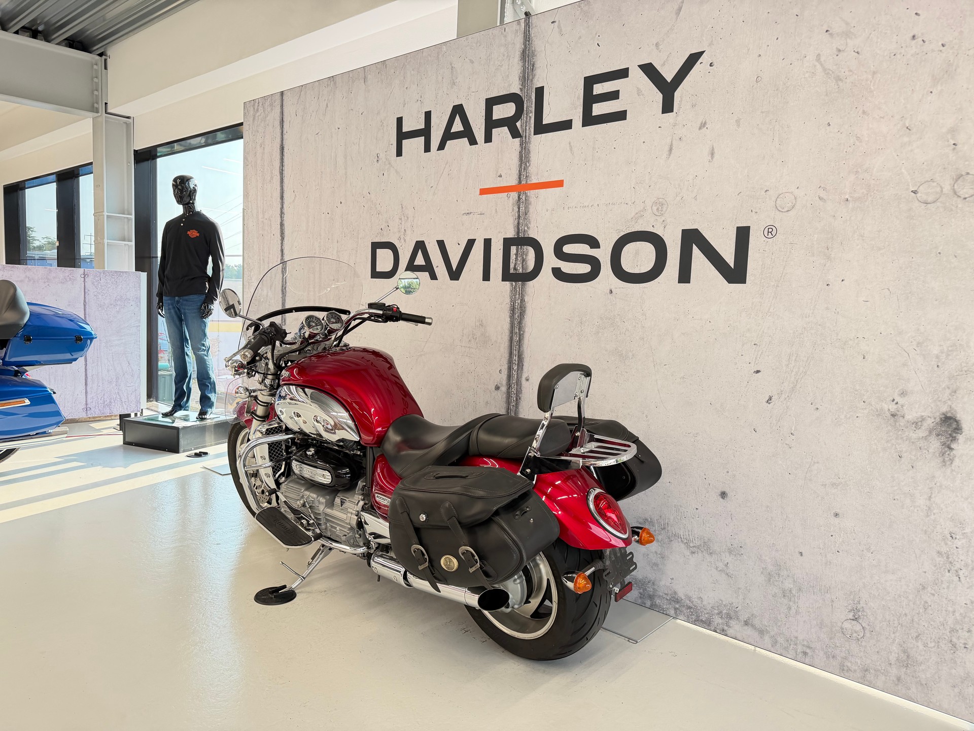 TRIUMPH Rocket III-image-5