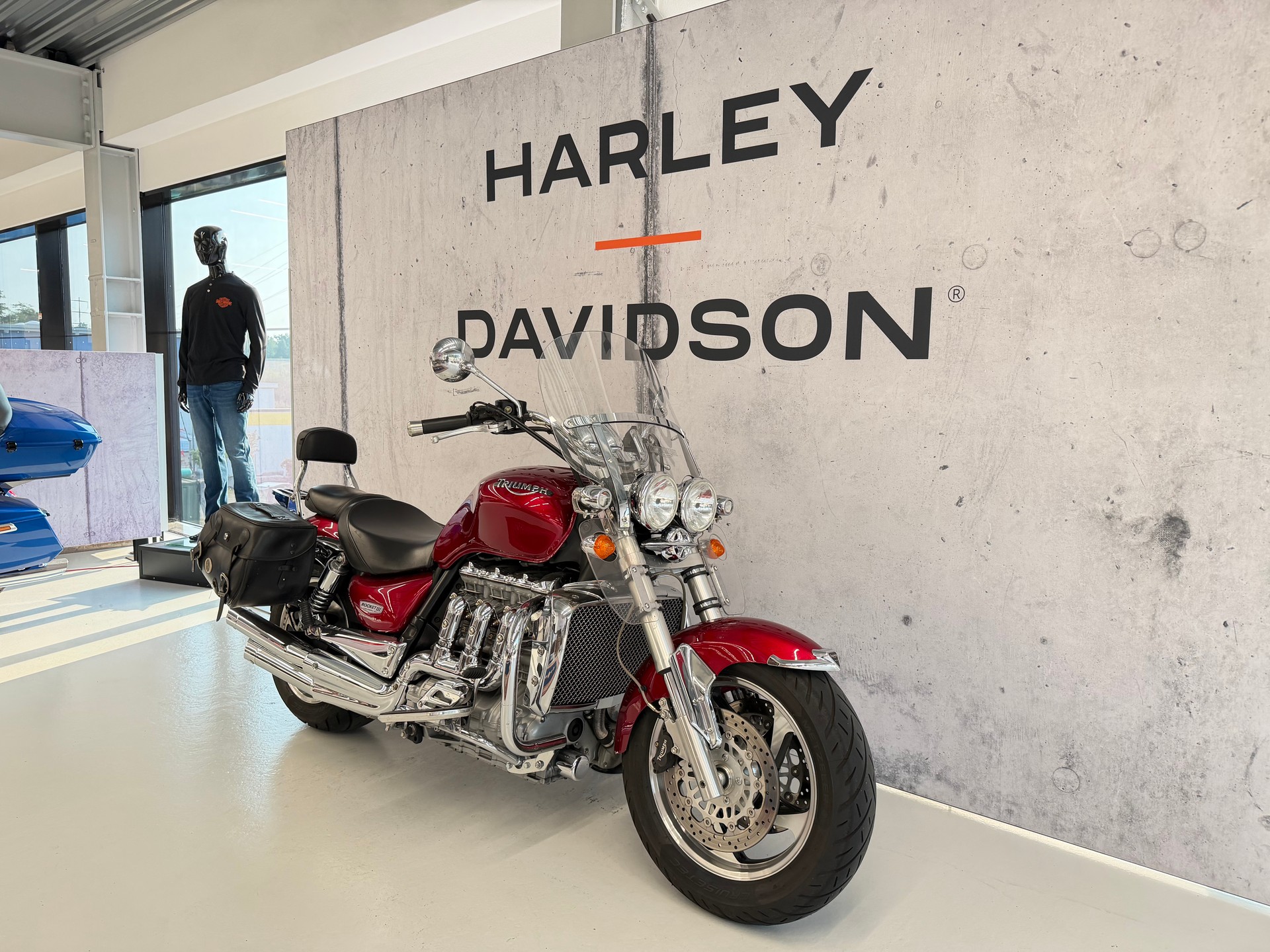 TRIUMPH Rocket III-showroom-element-1