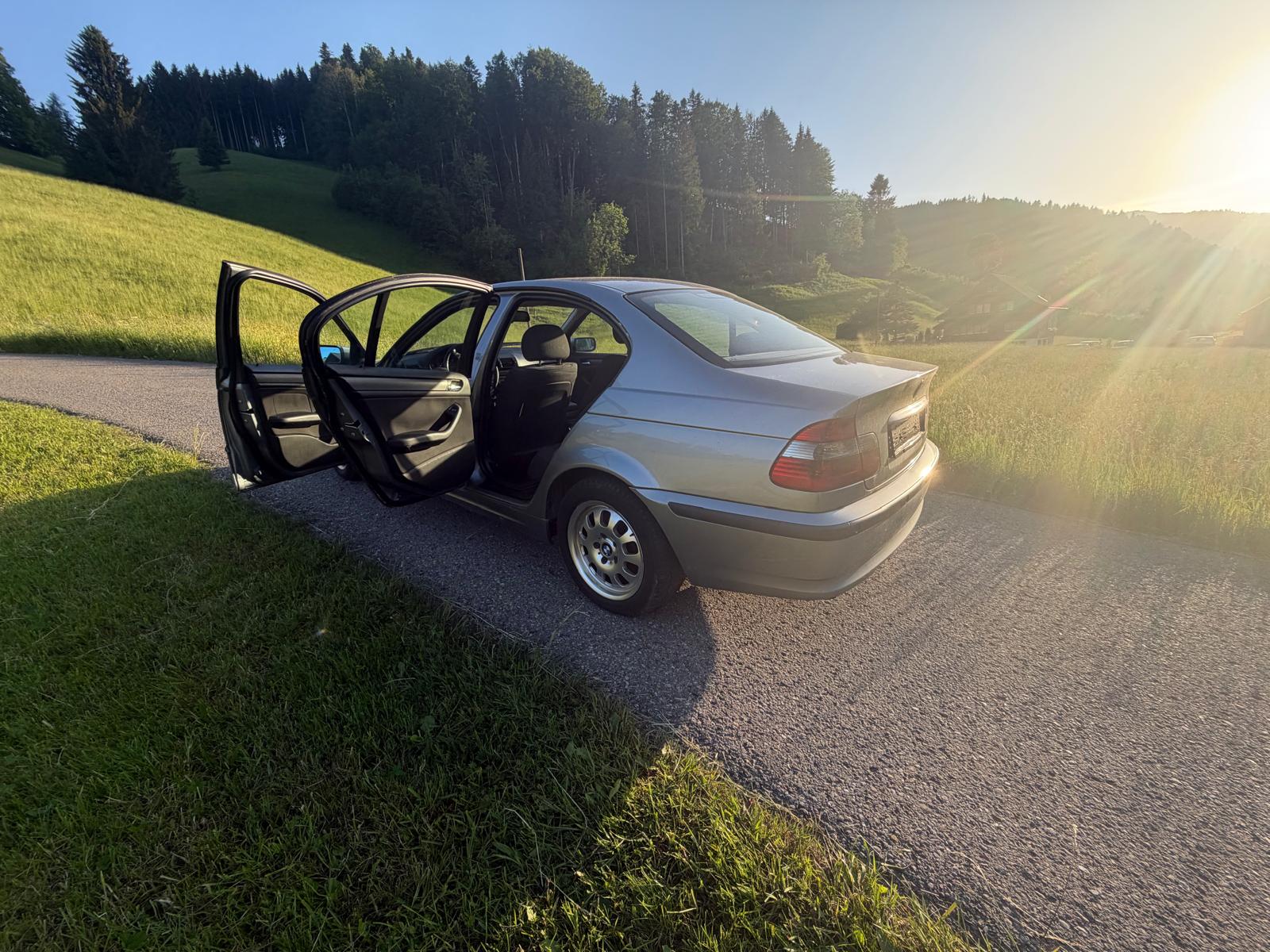 BMW 320d-image-6