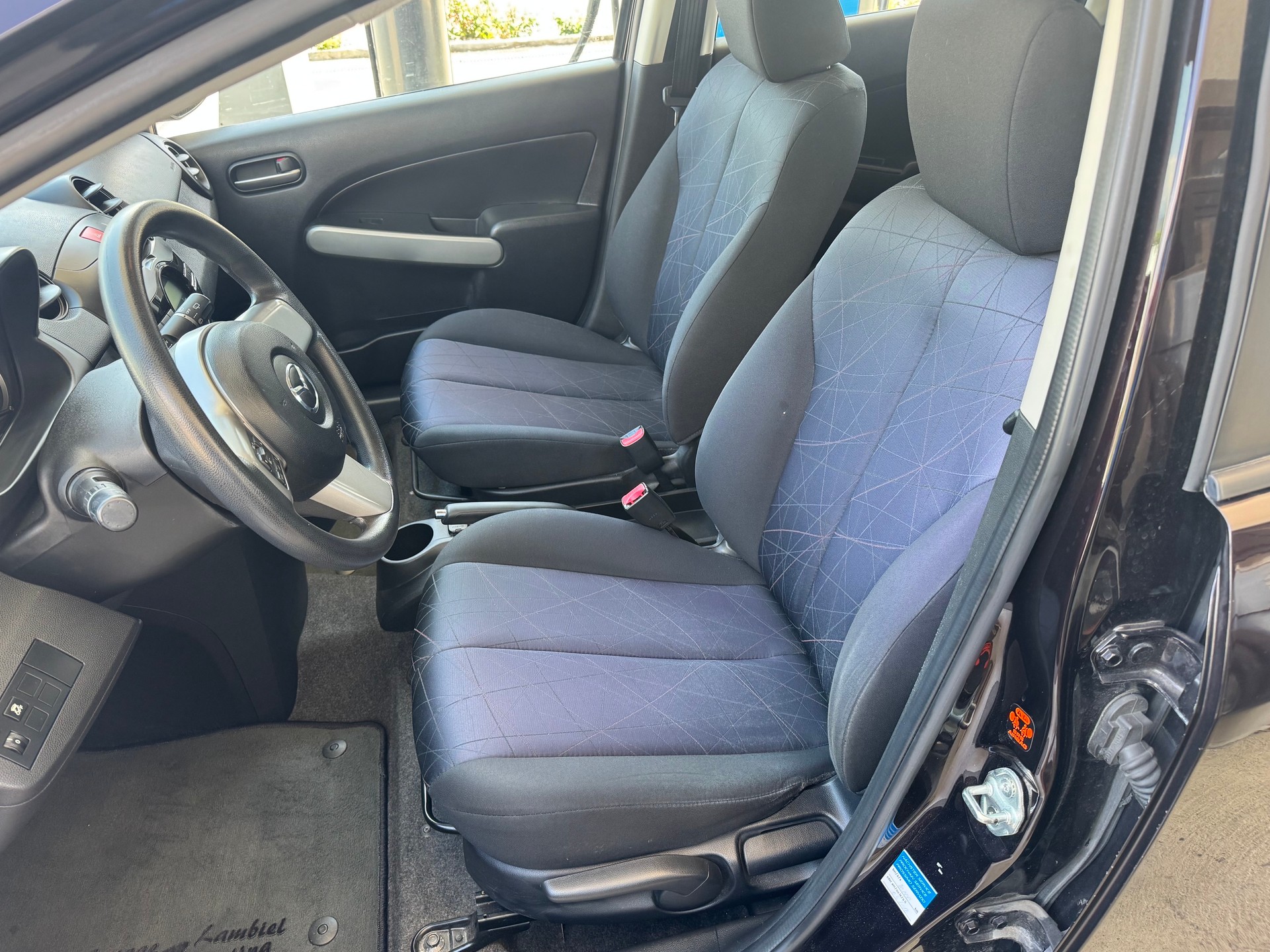 MAZDA 2 1.3i 16V Exclusive-image-5